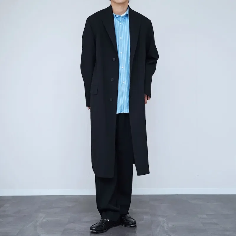 AURALEE】STRUCTURED WOOL GABARDINE HAND SEWN COAT｜生地が語る一着