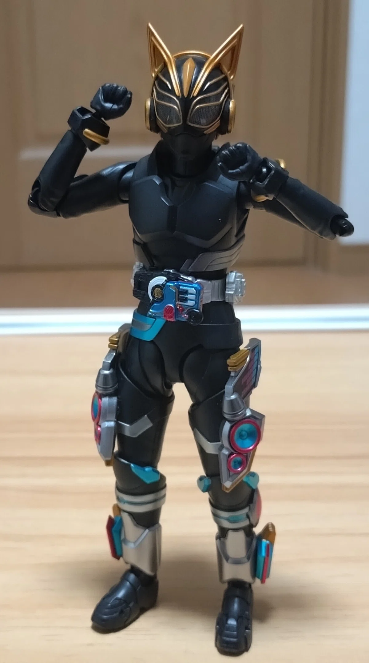 S.H.Figuarts 仮面ライダーナーゴ エントリーレイズフォーム 