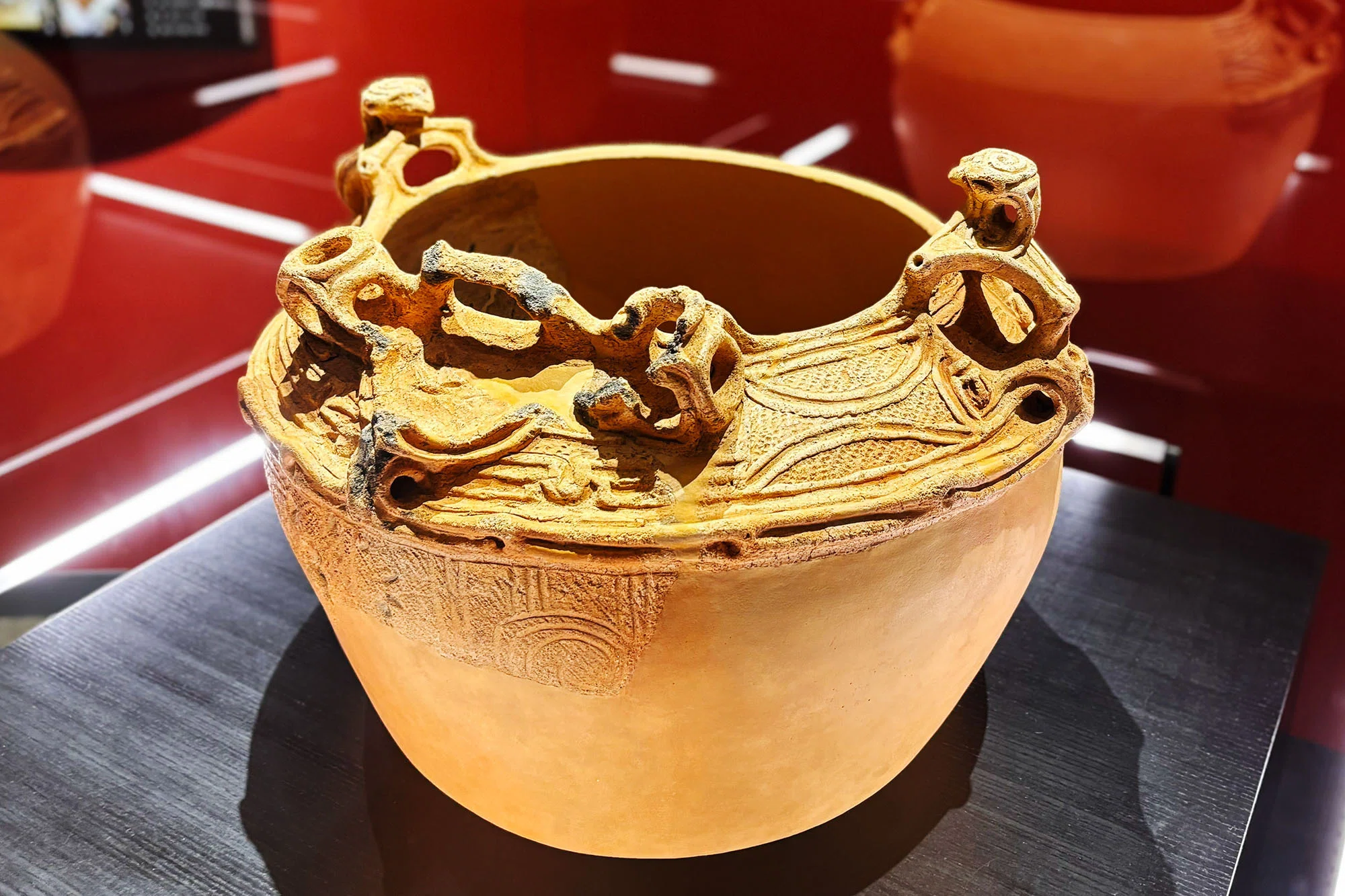 火焔型土器のルーツの圧倒的な物量ーやないづ縄文館[JOMOSEUM]｜土
