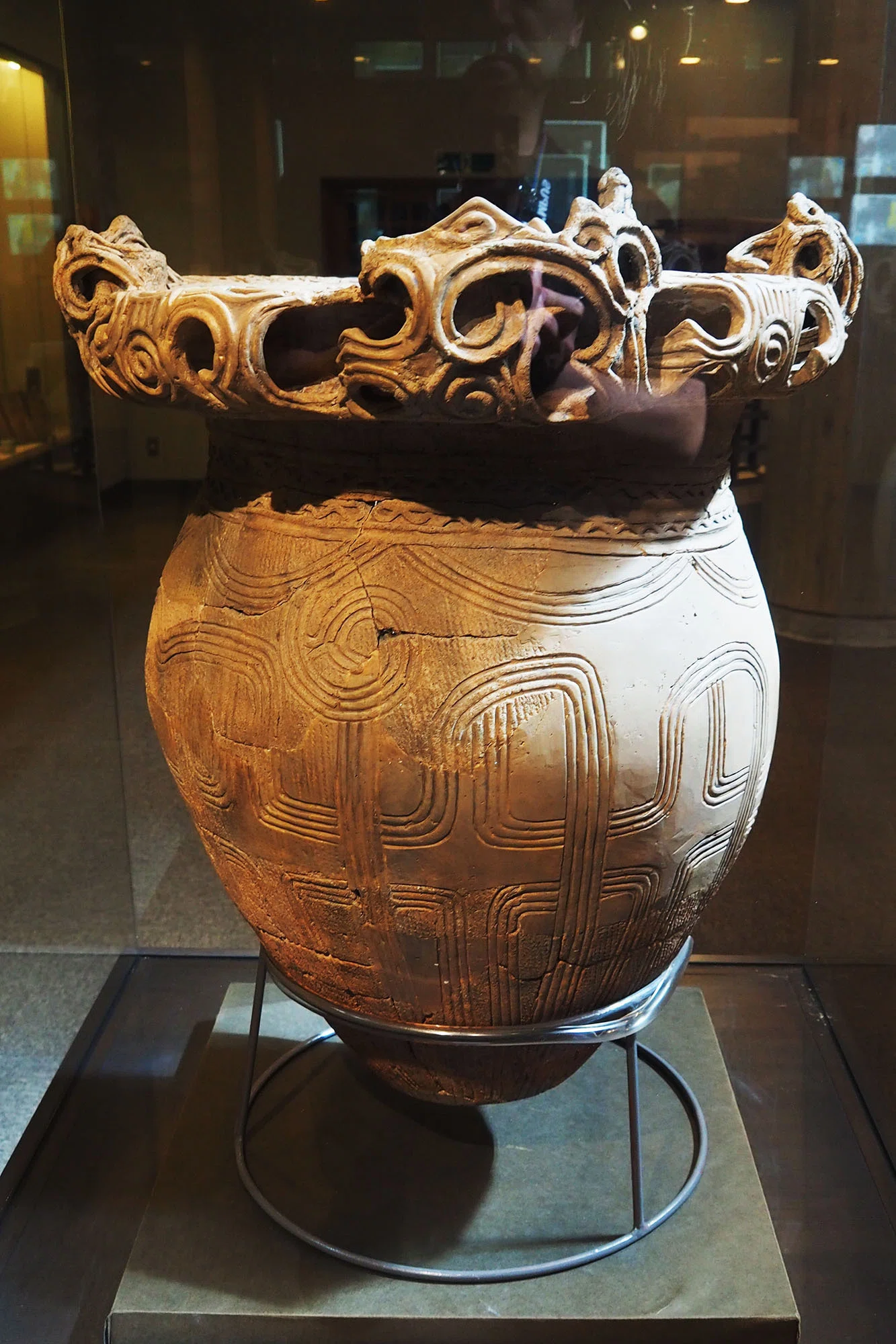 火焔型土器のルーツの圧倒的な物量ーやないづ縄文館[JOMOSEUM]｜土
