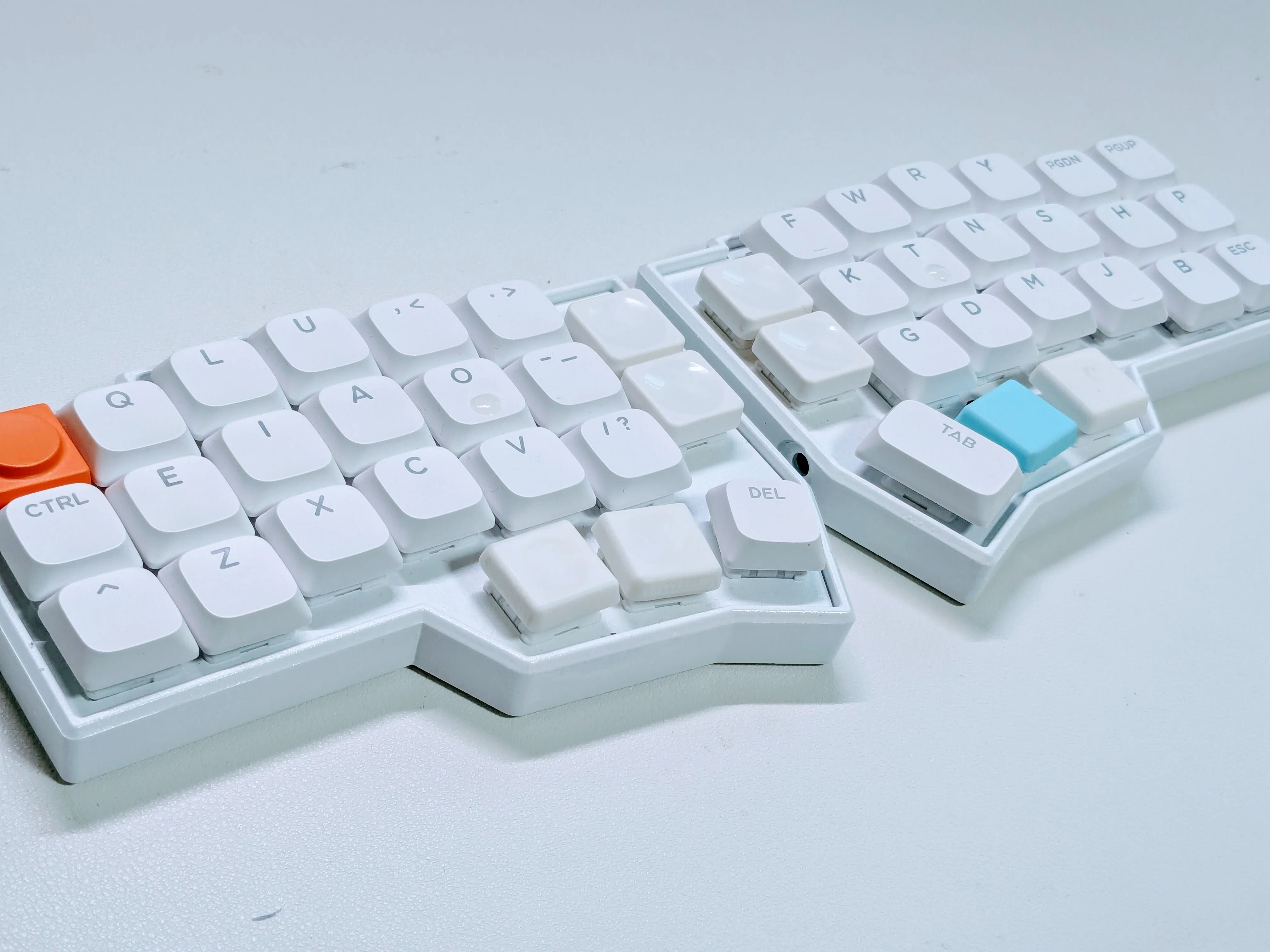 Spray Painting] Keyboards are 'Adult Mini 4WDs'｜kinambon/高校教員