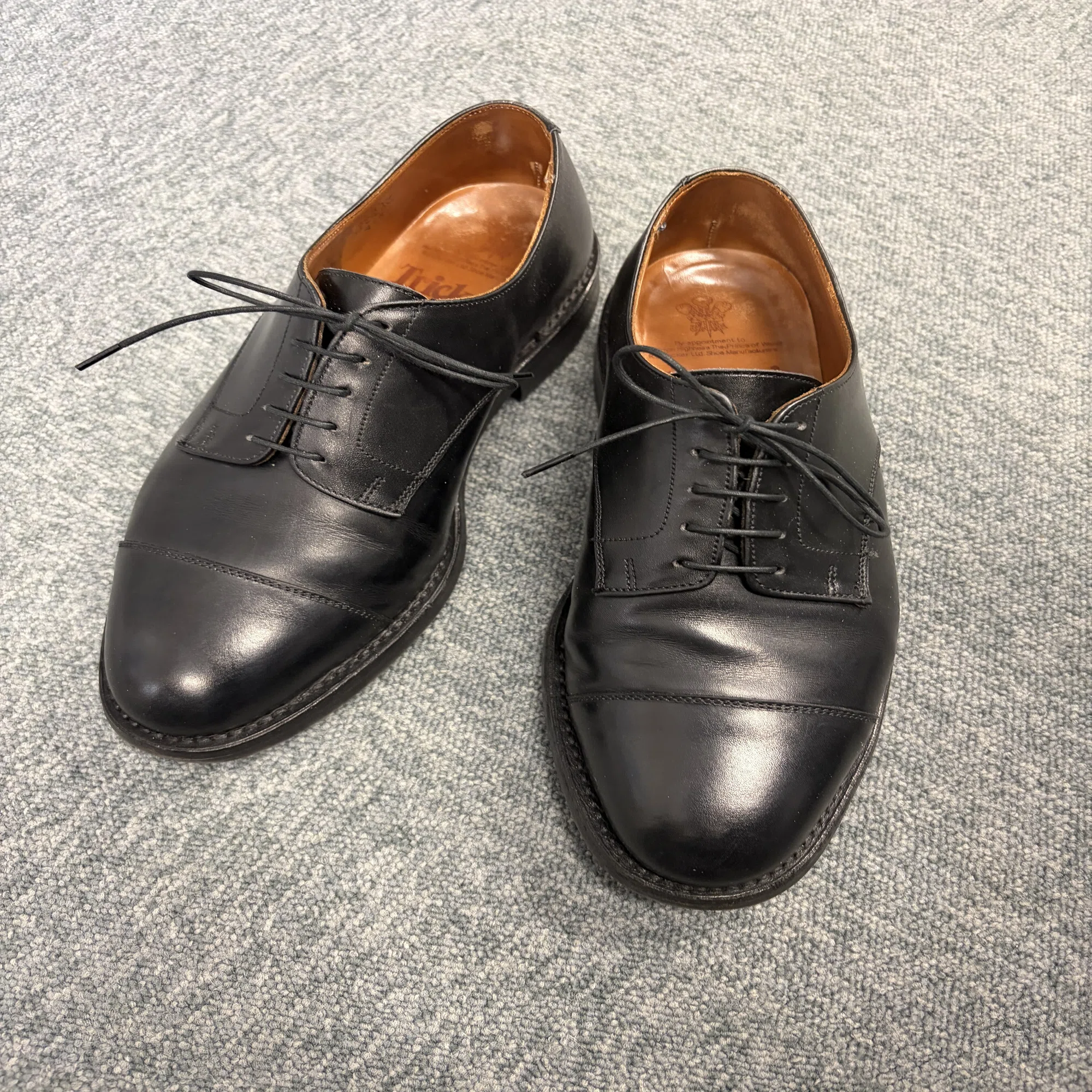 初めての本格革靴：Tricker