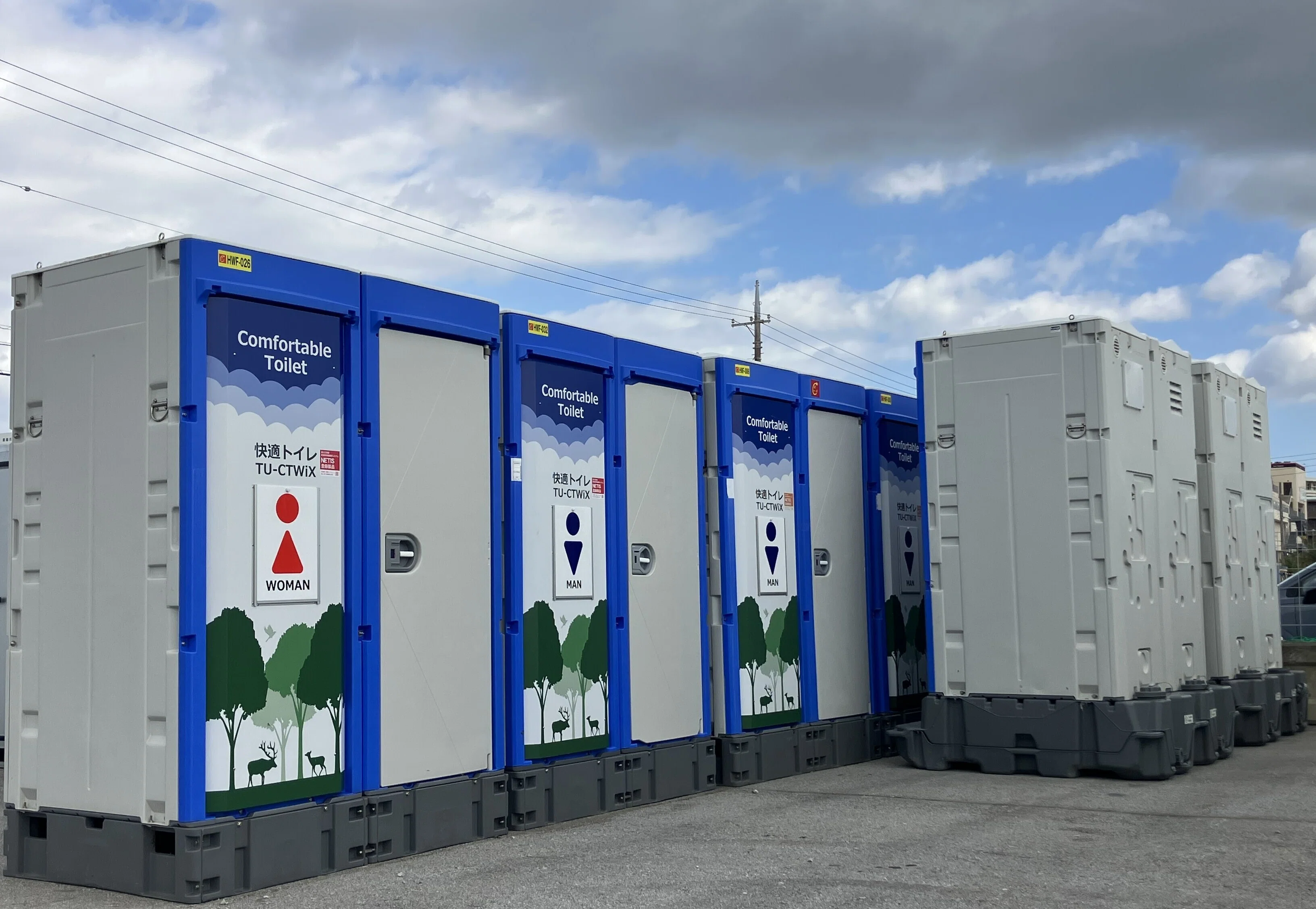 綺麗なトイレは、現場のチカラになる」沖縄の空の下、プロが磨き上げる 