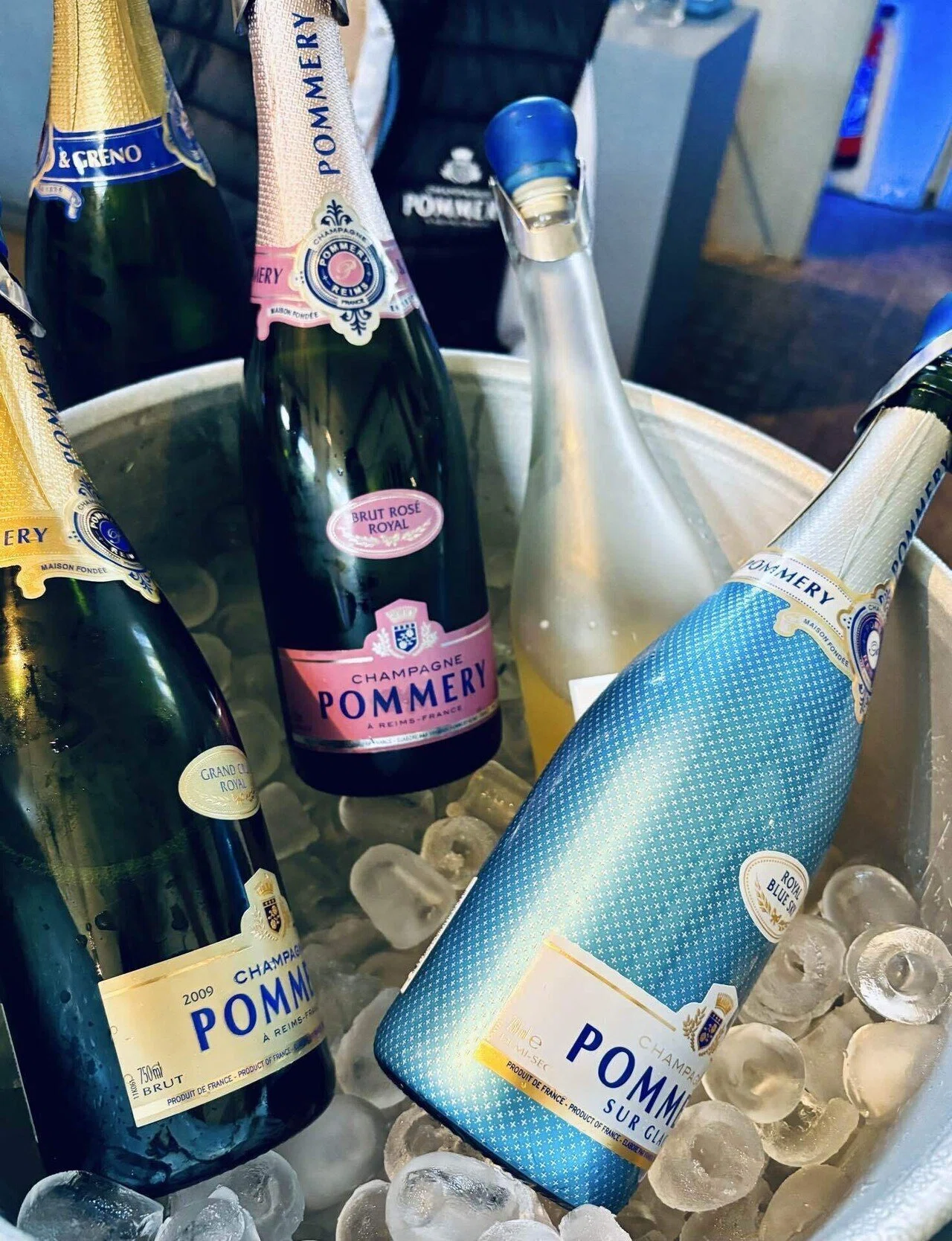CHAMPAGNE POMMERYポメリーシャンパンクーラー ワインエキスパートが行く】五感で楽しむ世界初の辛口シャンパン誕生の