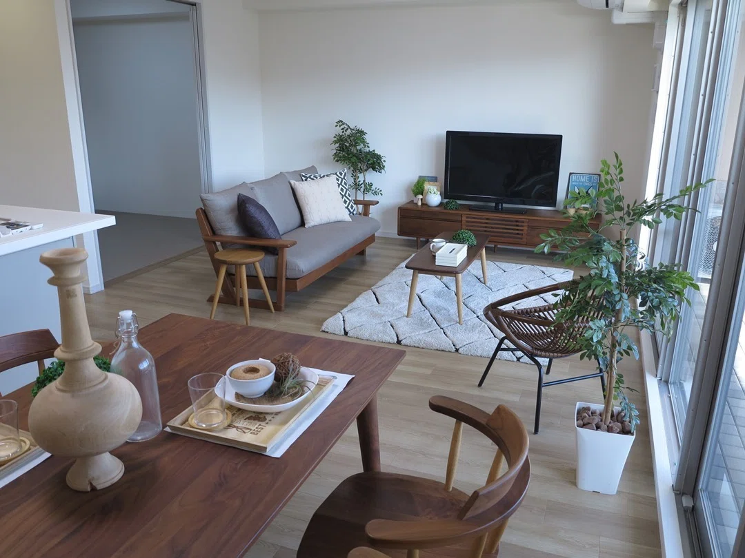 ソファはテレビの正面?置かない?家具の配置で、暮らしはここまで変わる。|ZAKAGU・座家具/ 座りにこだわる家具専門店