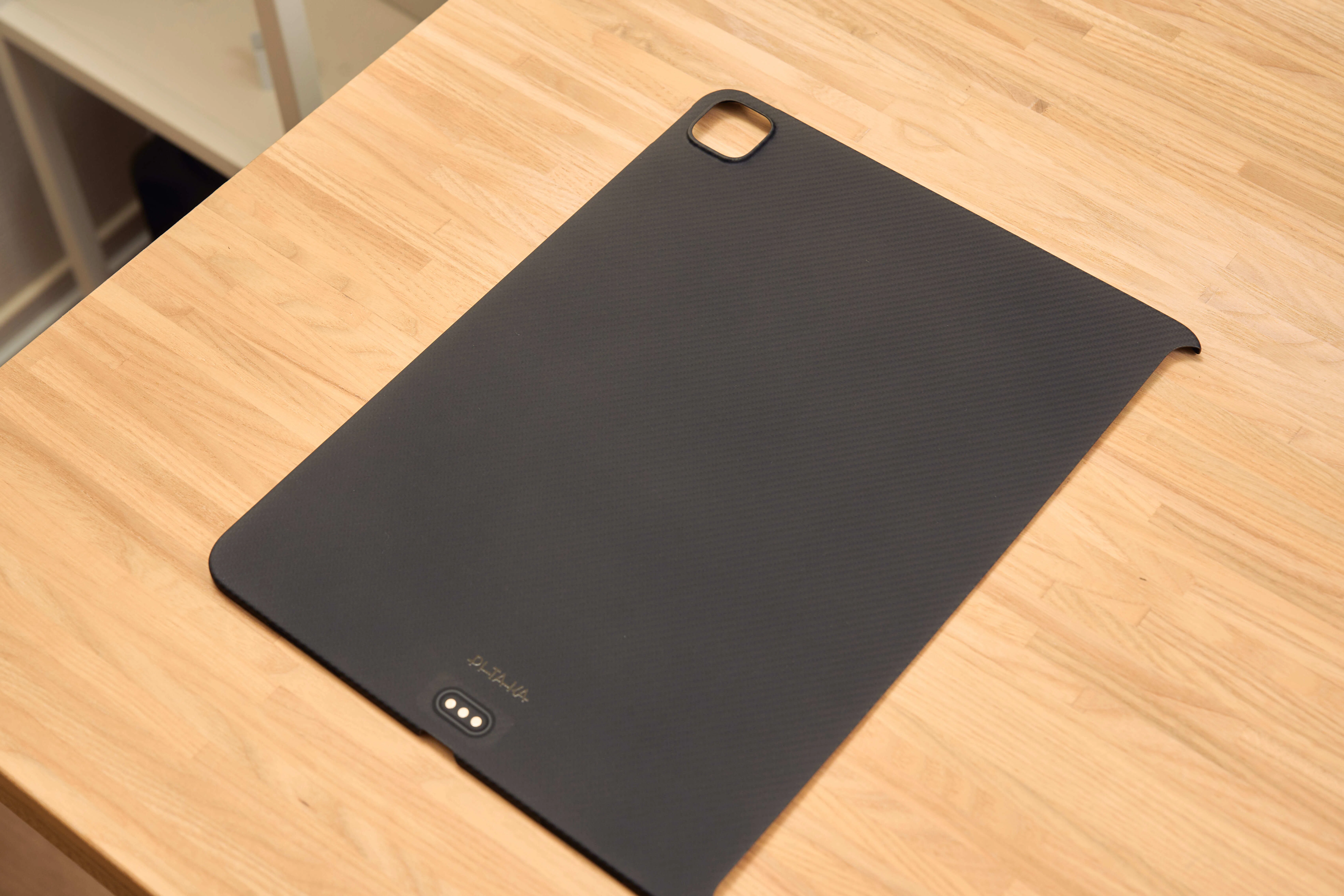 PITAKA Air Case for iPad Pro（M4/M5対応）レビュー | 0.6mmの極薄で