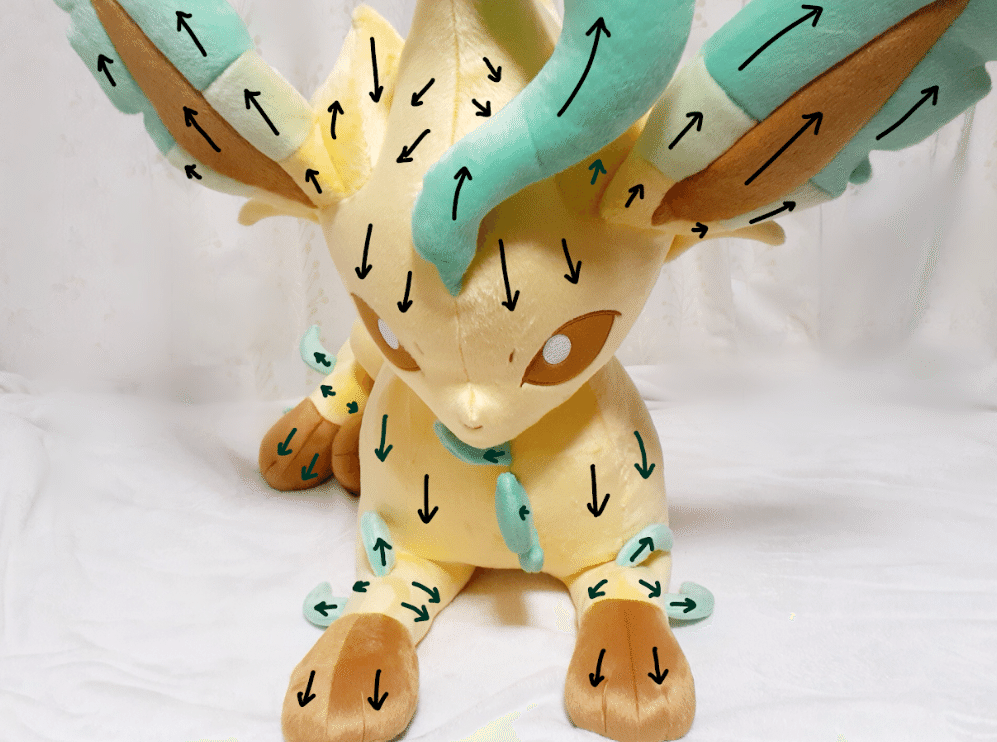 等身大リーフィアぬいぐるみ(寝そべり)を愛でる｜サエリ@リーフィアを