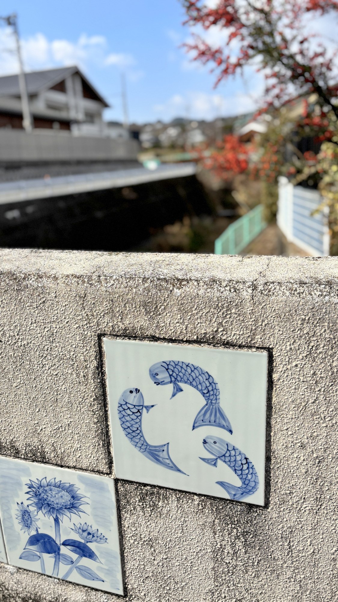 金魚柄の陶板を探してみた｜＃ヒキダシ