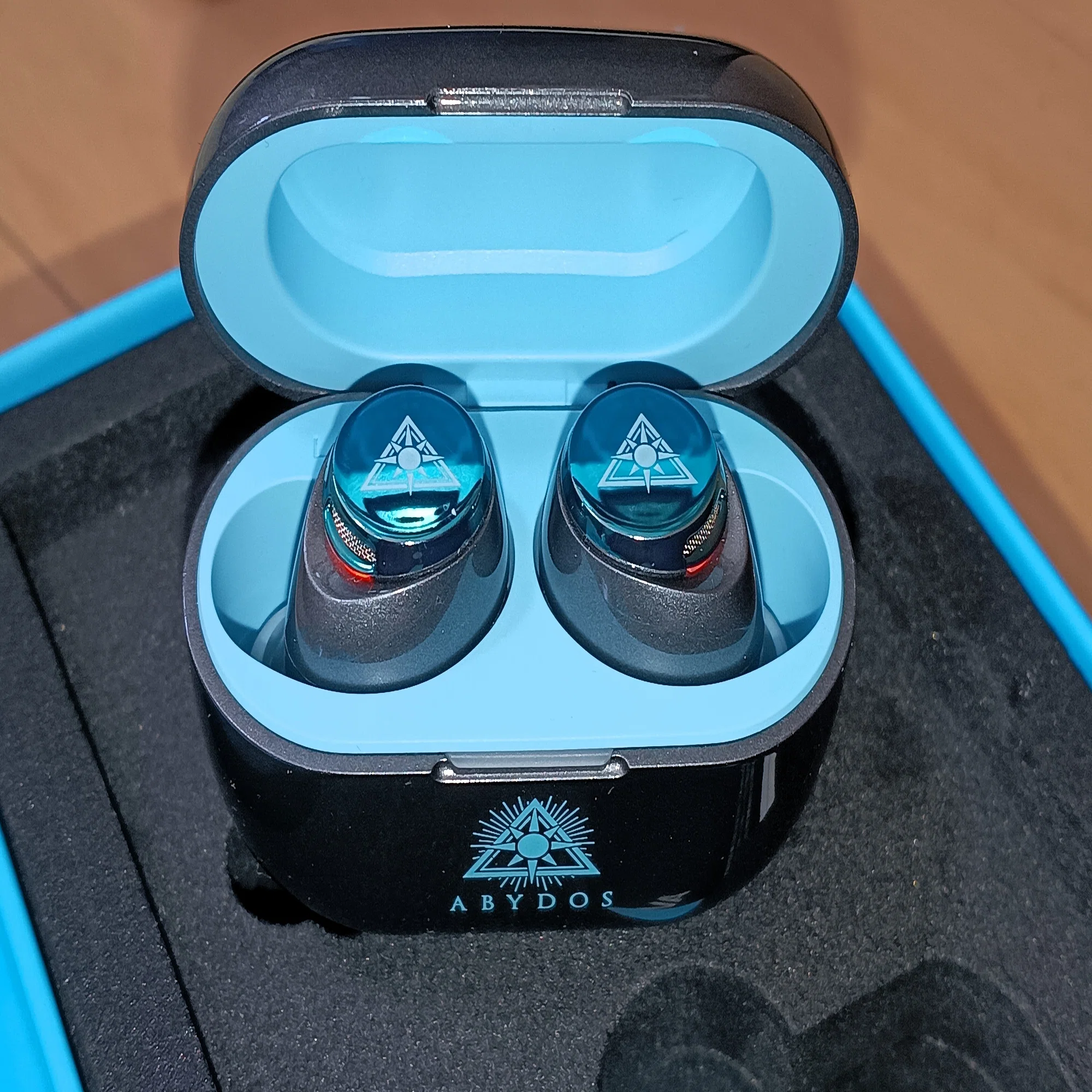 ワイヤレスイヤホン】TE-V1R-BLAが届いたのでレビュー【待望の多機能 