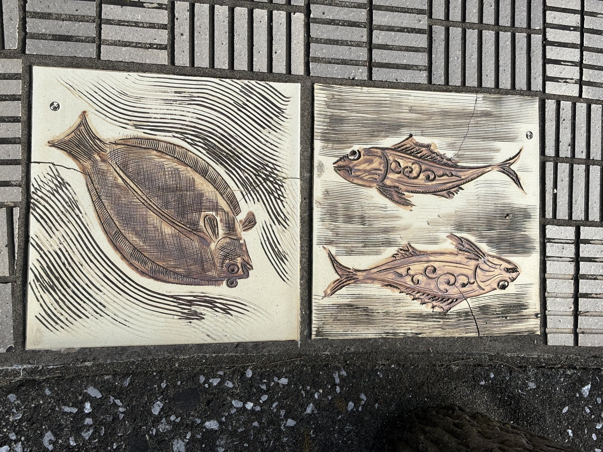 魚　陶板 金魚柄の陶板を探してみた｜＃ヒキダシ