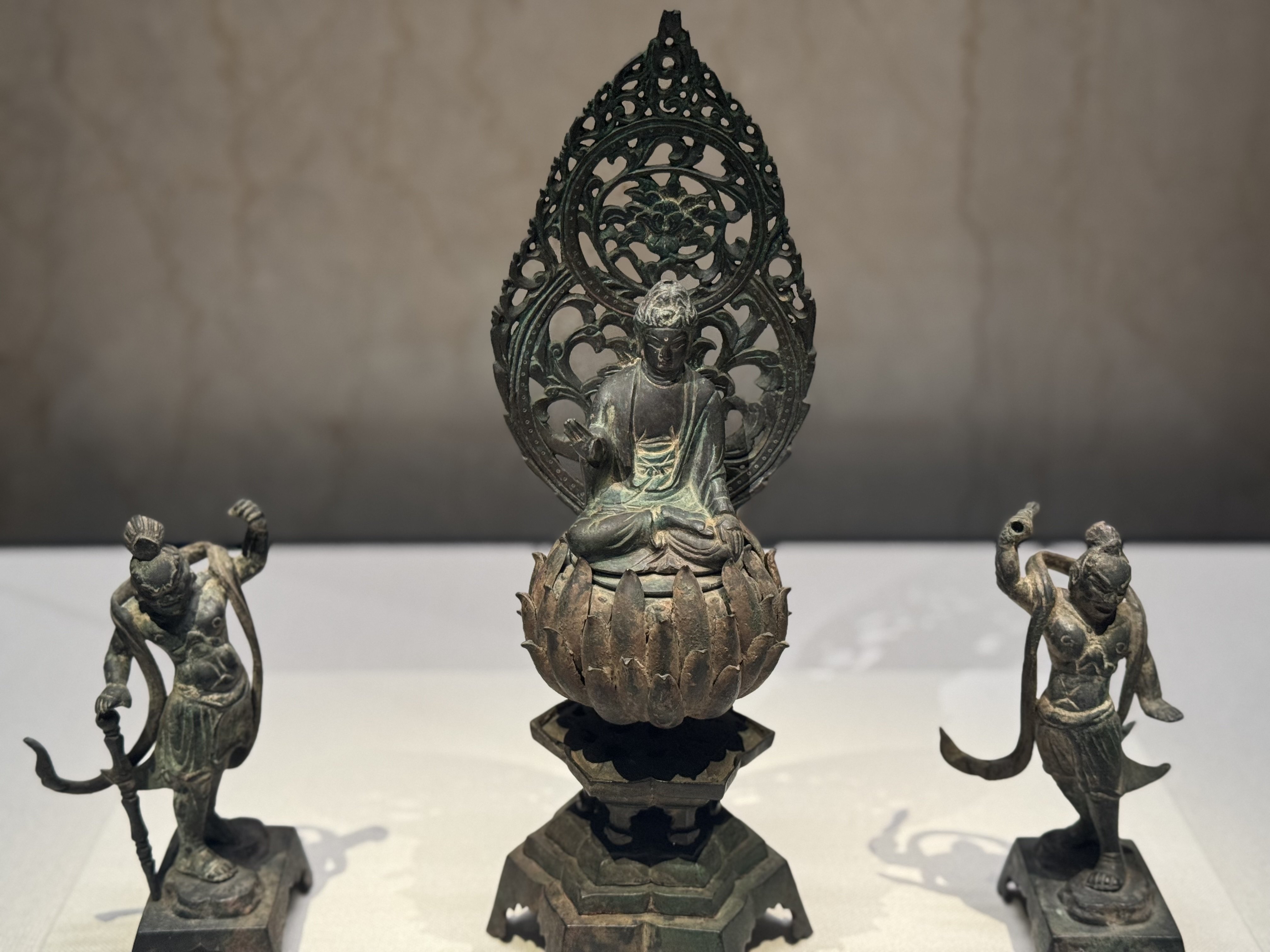 静嘉堂😐それいけ仏像！！｜しかのじょう