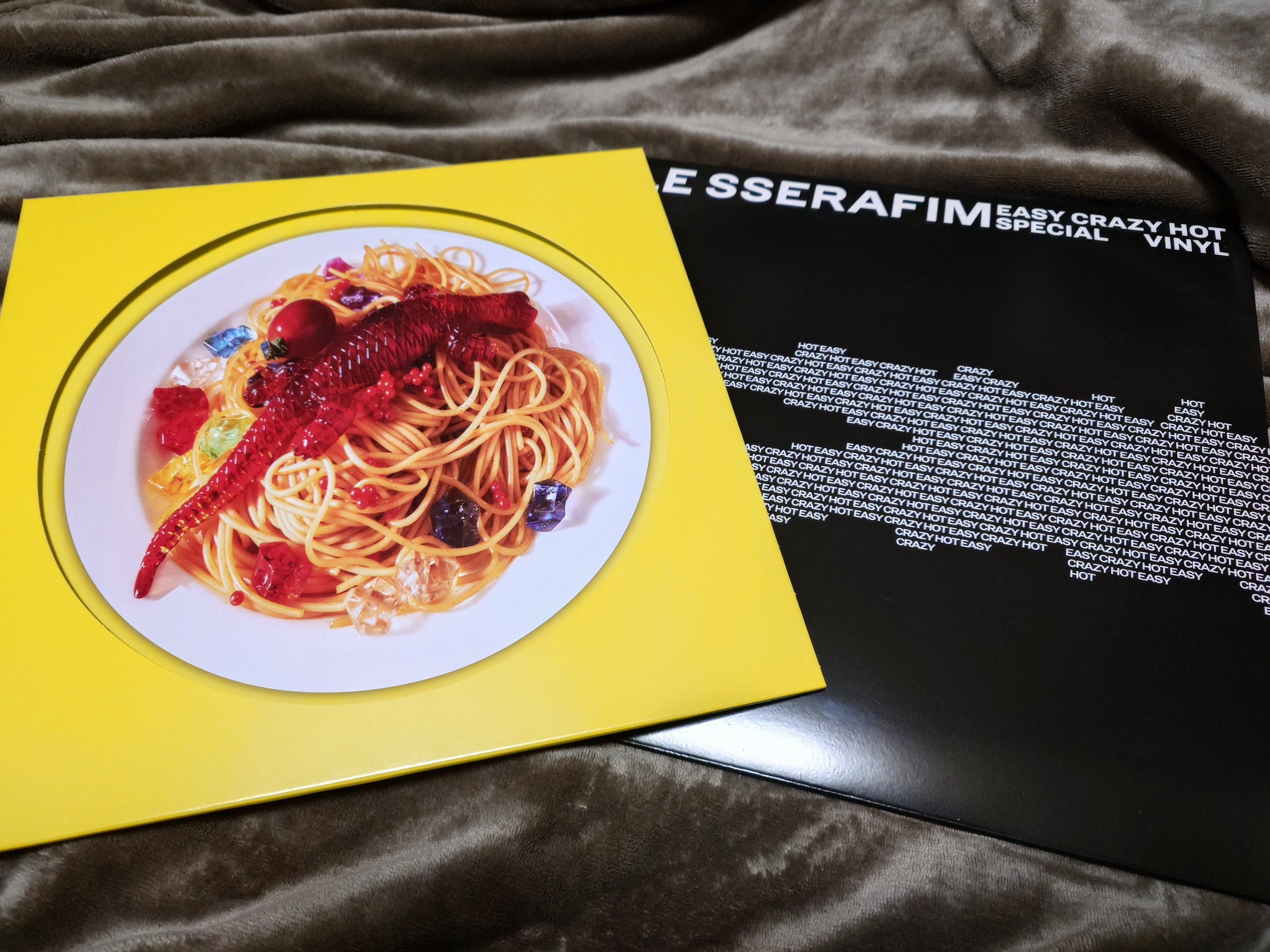 LE SSERAFIM『 SPAGHETTI 』の LP が届いたー！！｜Ronin-浪人-