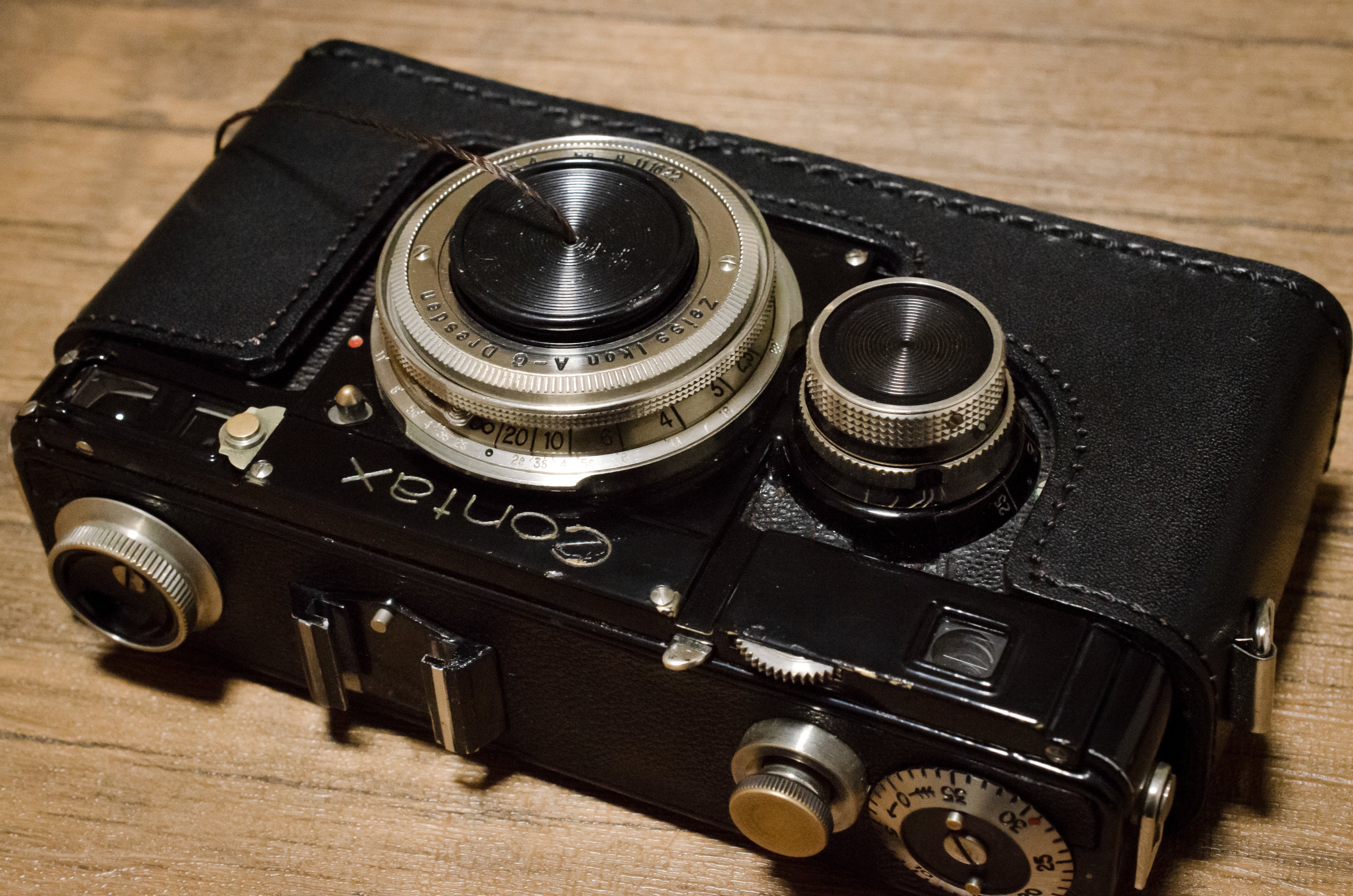 あなたのカメラの鷲の目『Carl Zeiss Jena Tessar 5cm f3.5』｜masato