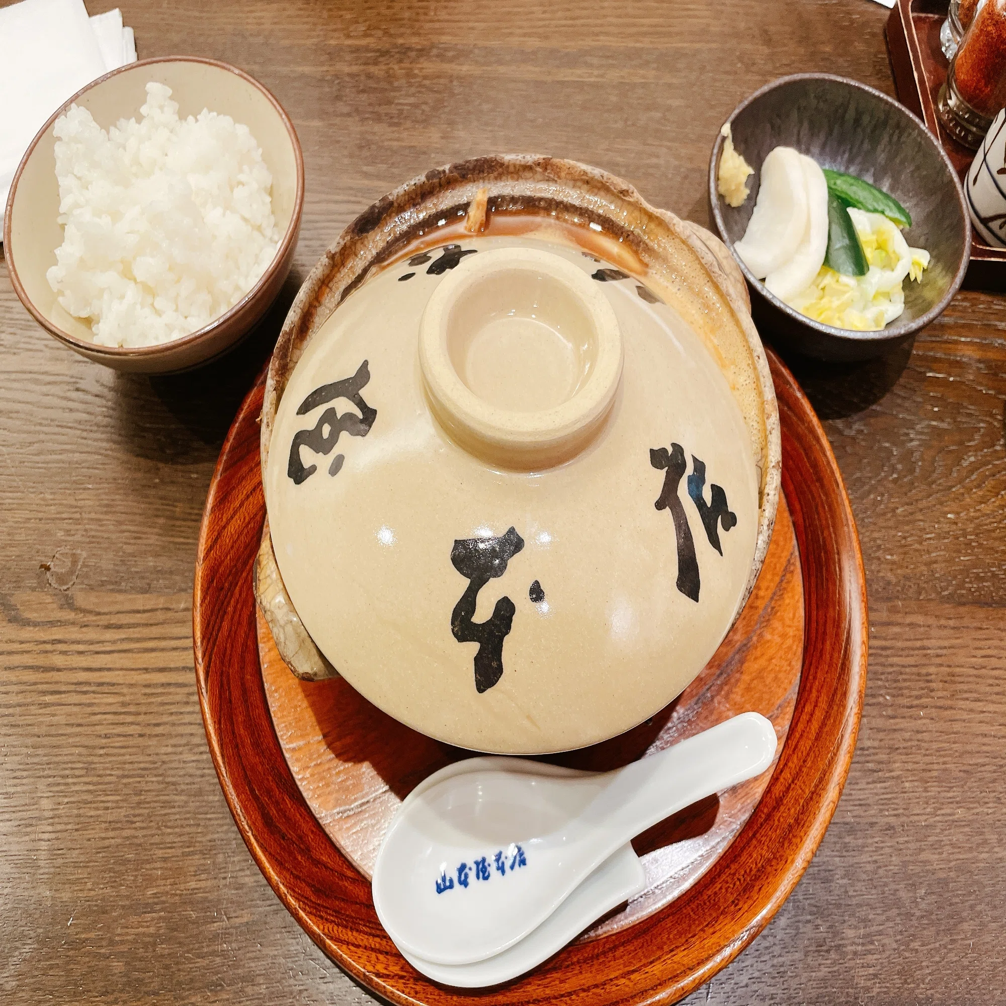 土鍋でグツグツ！人生初の味噌煮込うどんに挑戦してきた。『山本屋本店 