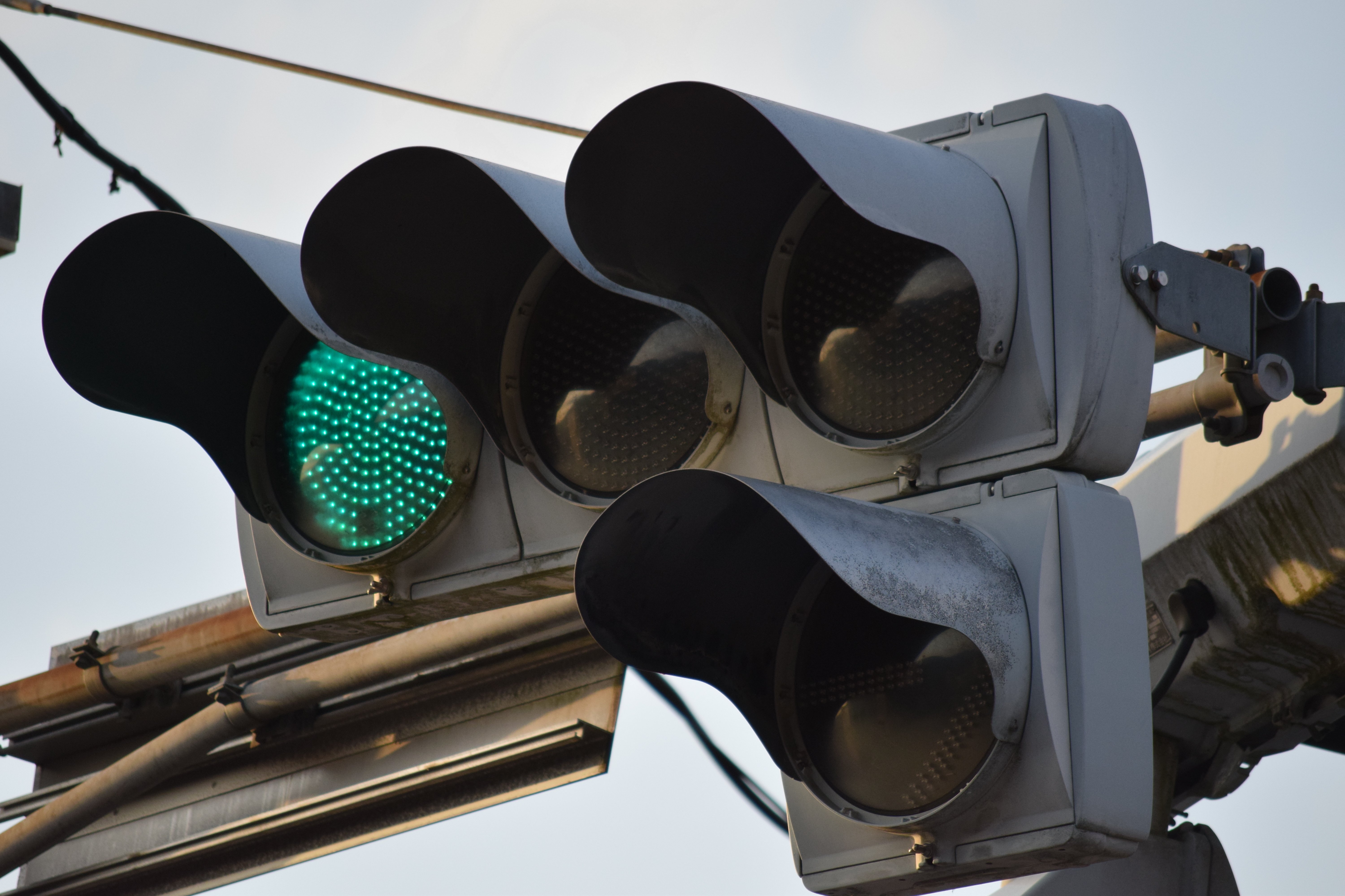 岐阜県中津川市にカマボコ3列矢印発見‼｜けんだまの信号機撮影