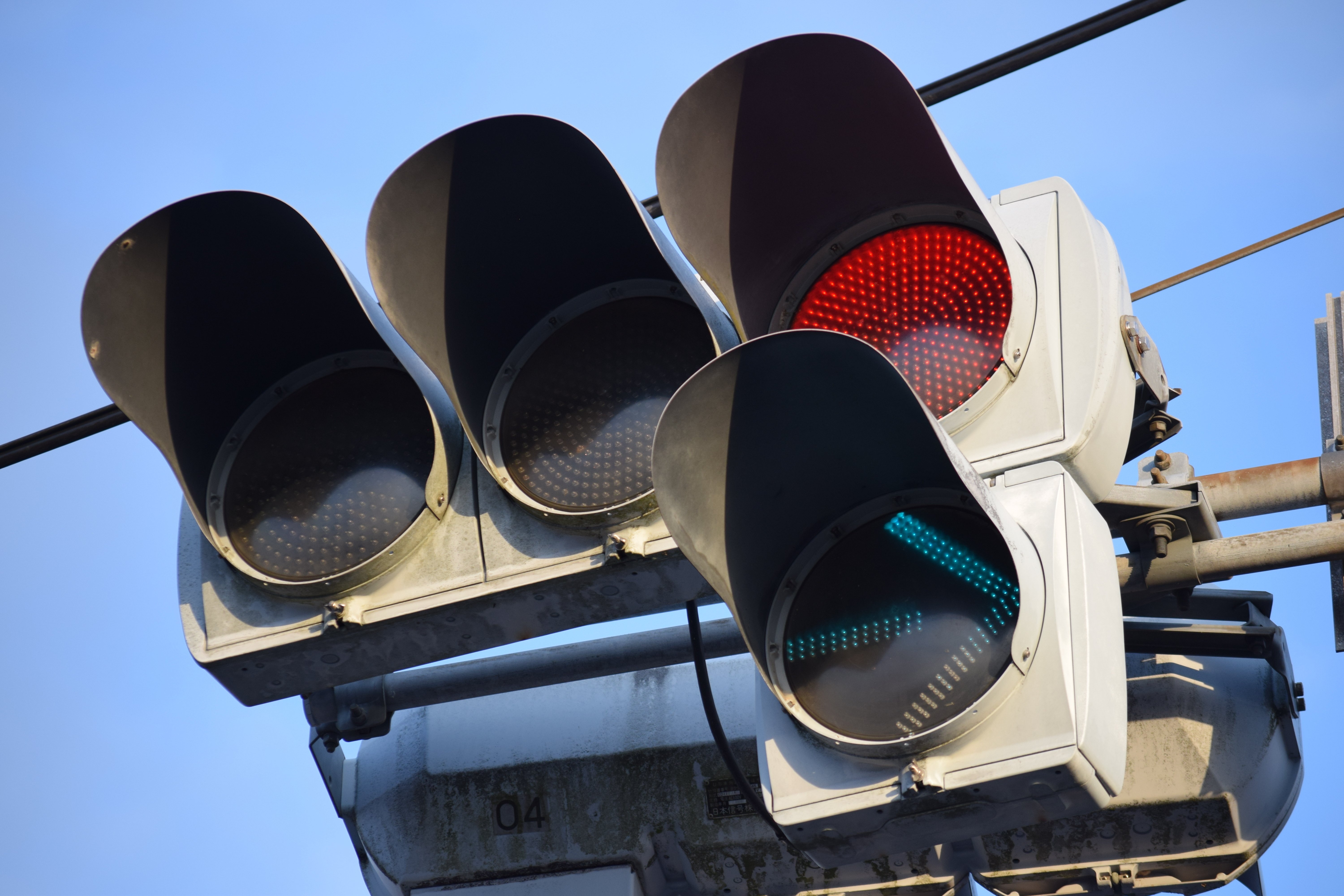 岐阜県中津川市にカマボコ3列矢印発見‼｜けんだまの信号機撮影