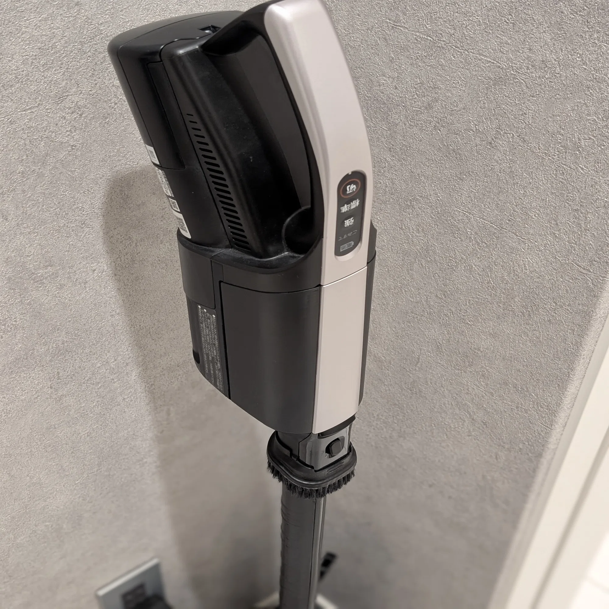 UWANT V500pro｜全自動スティック掃除機が「サイクロン式の弱点」を 