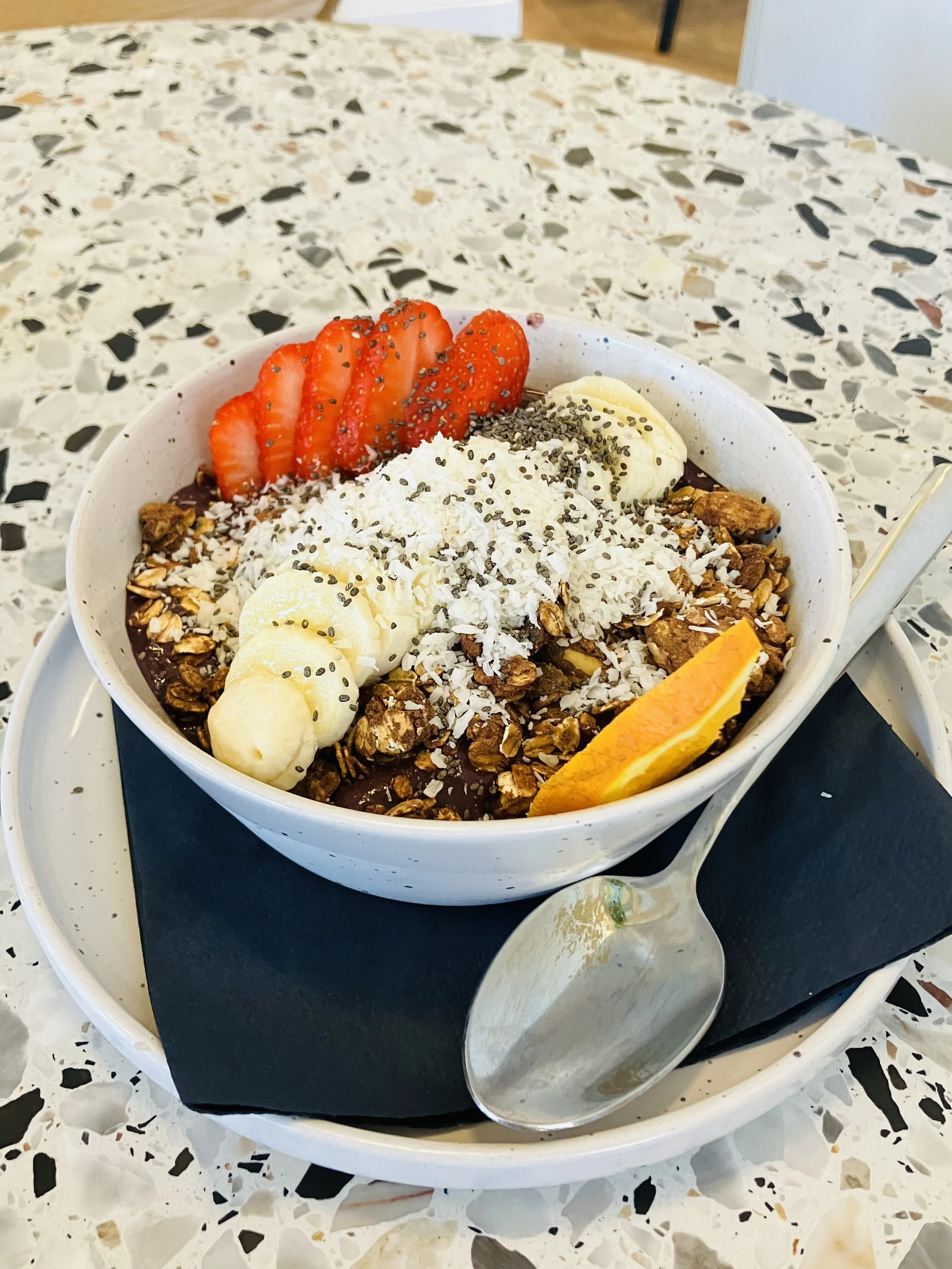 オランダ“ソロ旅”】最終日の朝、アムステルダムでコーヒーをはしごする