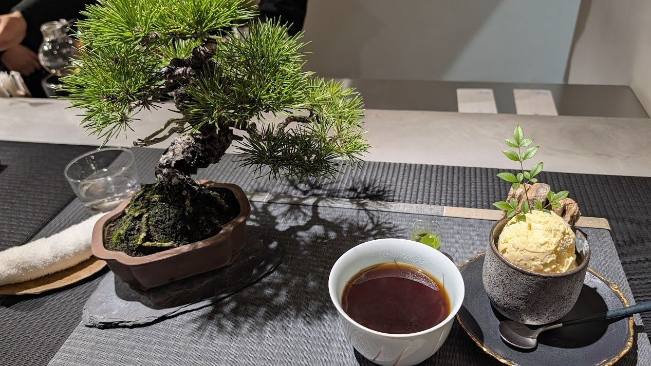 彩盆の間と名古屋めし｜Ken Tamura