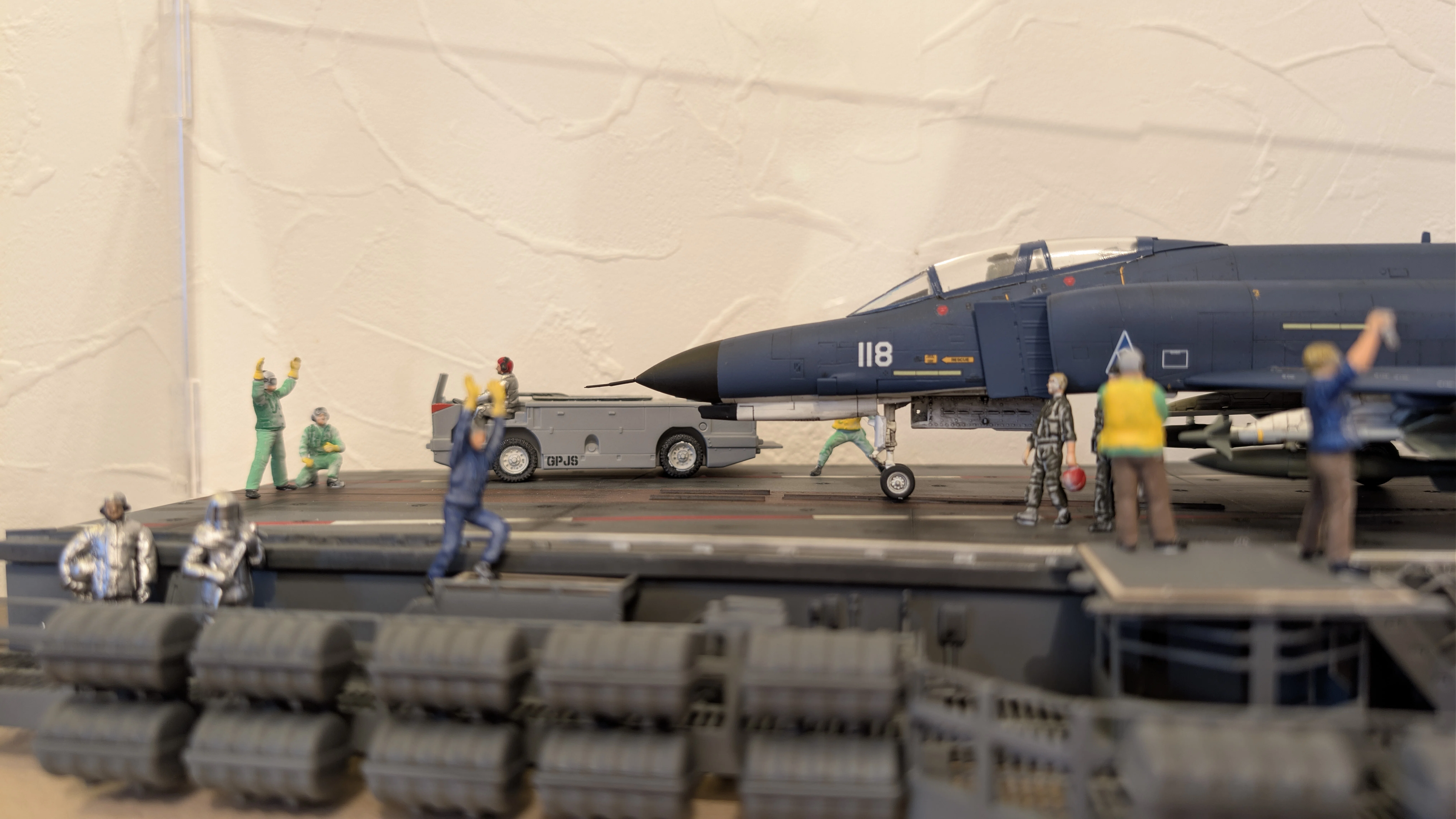 1/72 USNAVY 航空母艦 No.4カタパルトDeck＆Catwalk制作記録｜サトタツ