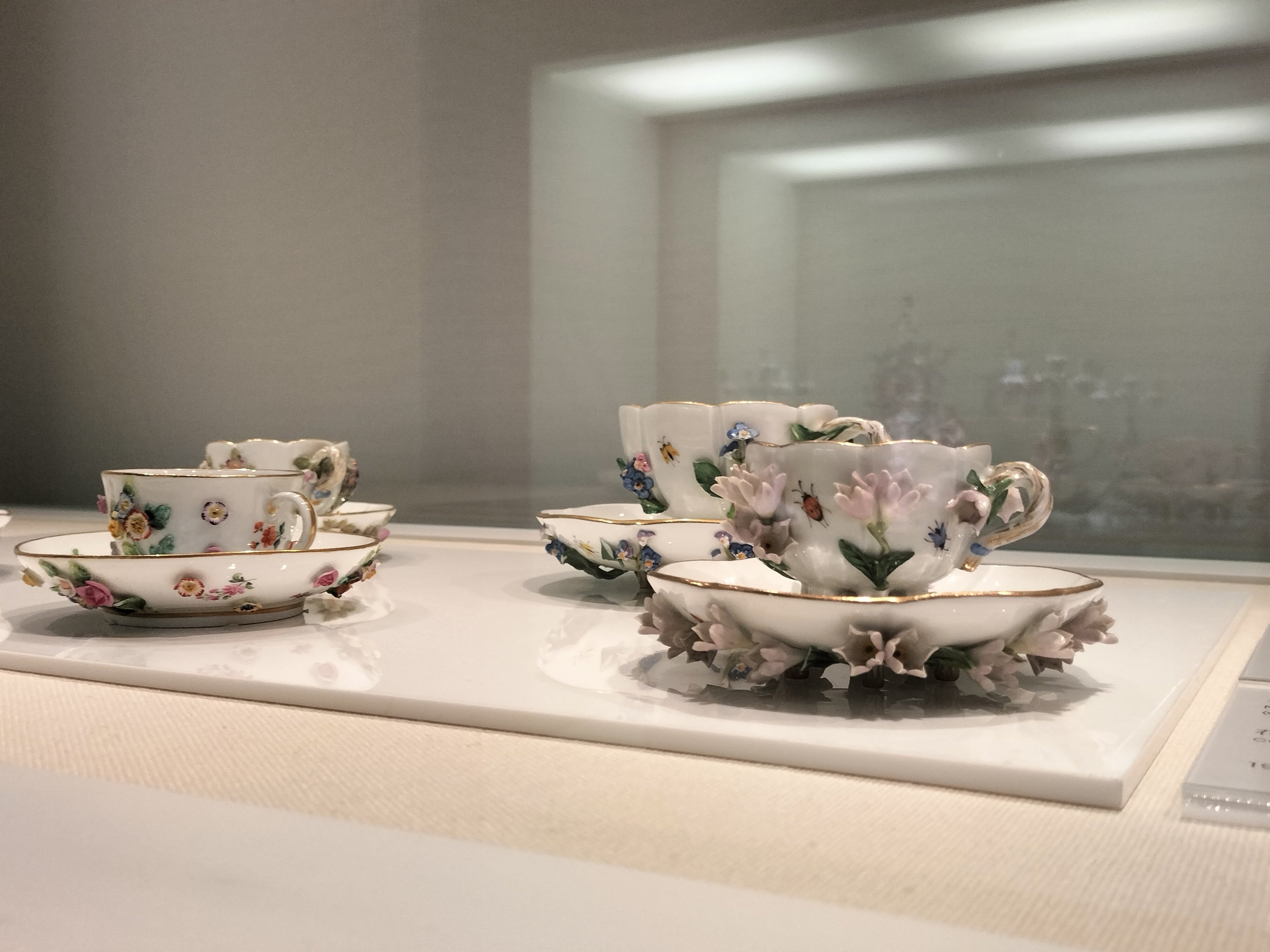 特別展「ティーカップ・メリーゴーラウンド」を見てきたよ🫖🍽️☕｜たぬ