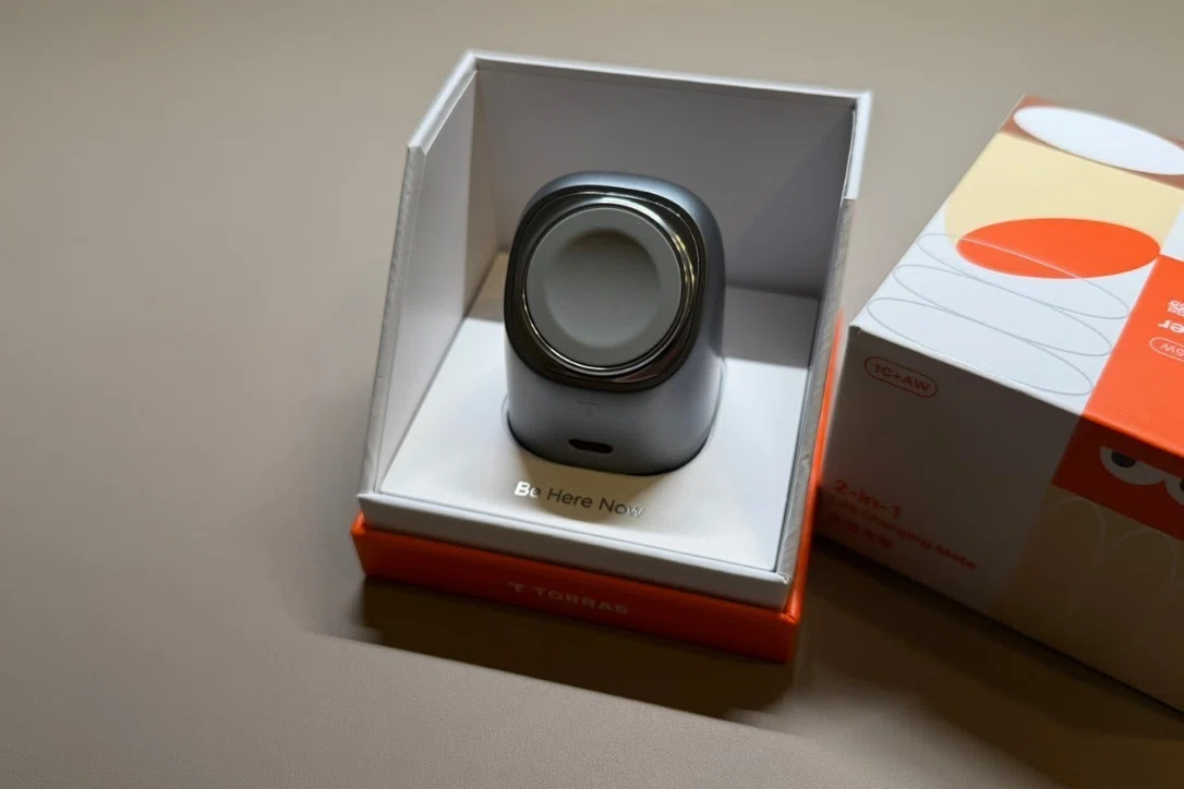 TORRAS Flasheye For Apple Watch 充電器 2in1 45Wレビュー！Apple