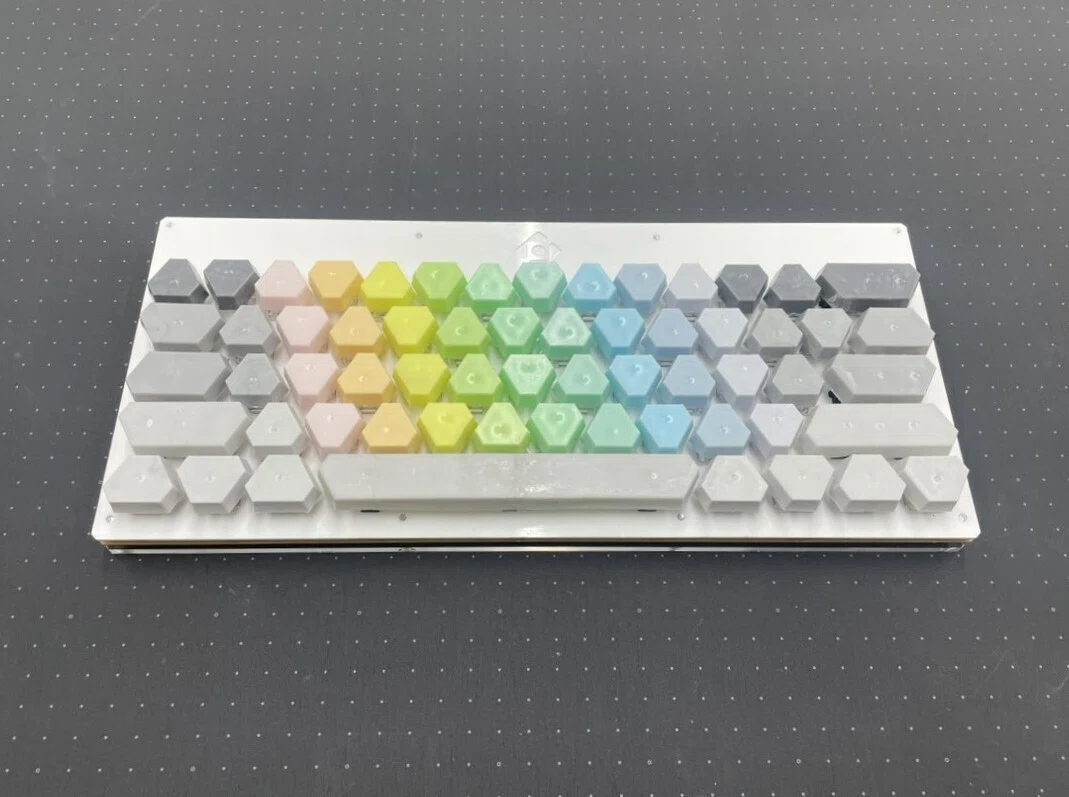 オリジナル製品でゼロからキーボードをつくる ～基板加工から完成編