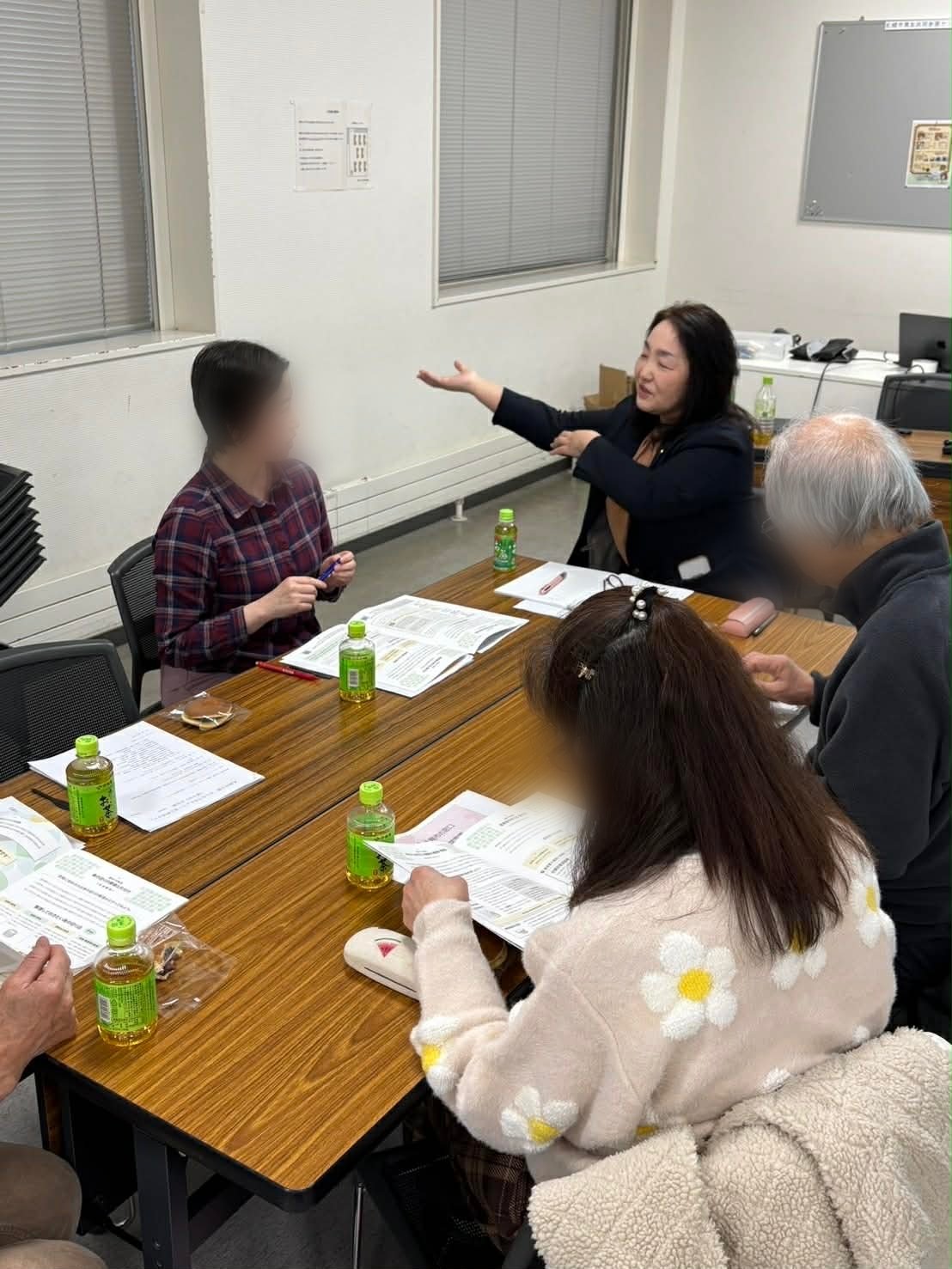 サロンでの参加者とのやりとりの様子。専門家に直接聞けることもあり大好評でした!