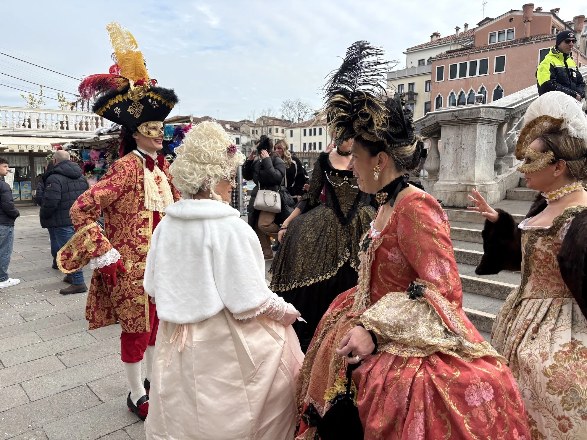 イタリア ヴェネツィア サンマルコ広場 カーニバル 謝肉祭 水彩画 イタリア：2026年ヴェネツィアのカーニバル｜サファリサファリ