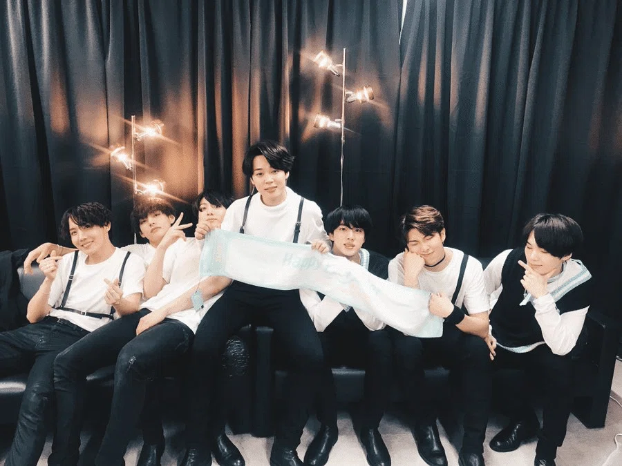 BTS JAPAN OFFICIAL FANMEETING VOL.4 ~Happy Ever After