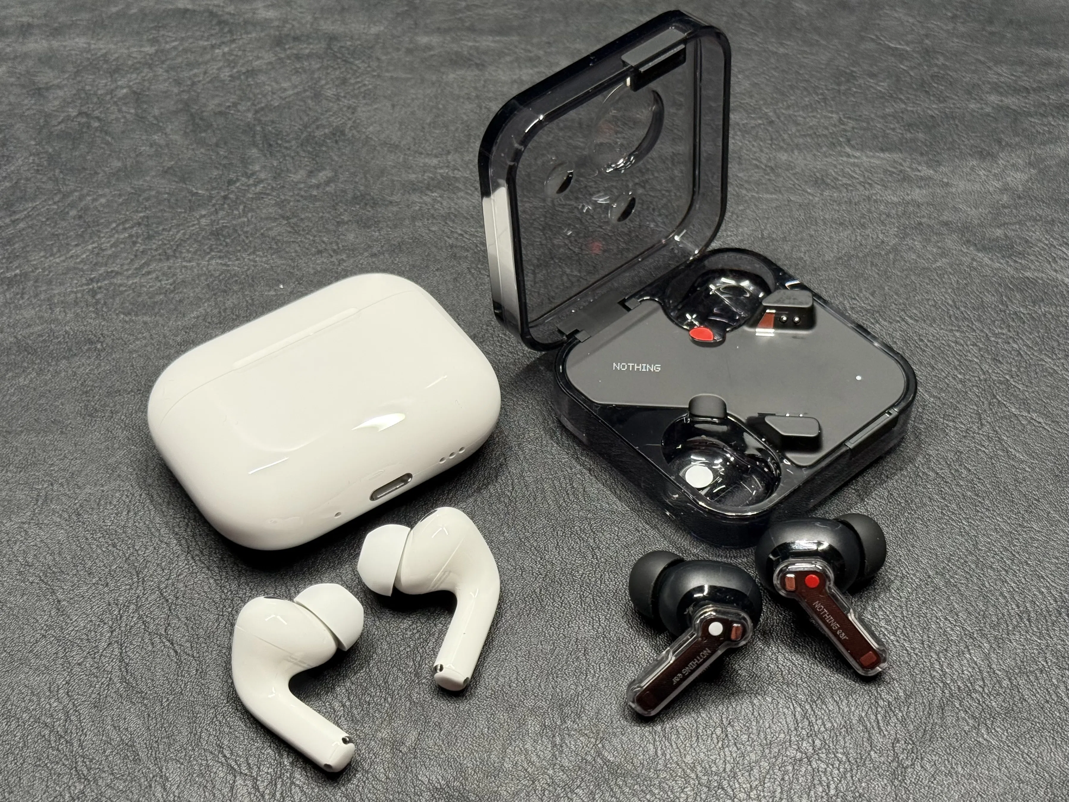 ガジェット比較】Apple AirPods Pro 3 vs Nothing Ear (2024) ｜箱館