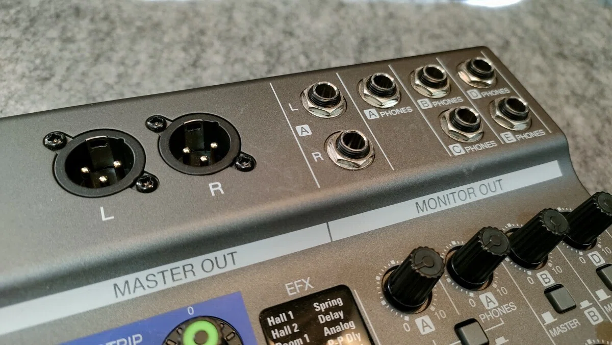 ZOOM L-12の基本操作 ～慣れるまでちょっと時間がかかるけど便利です