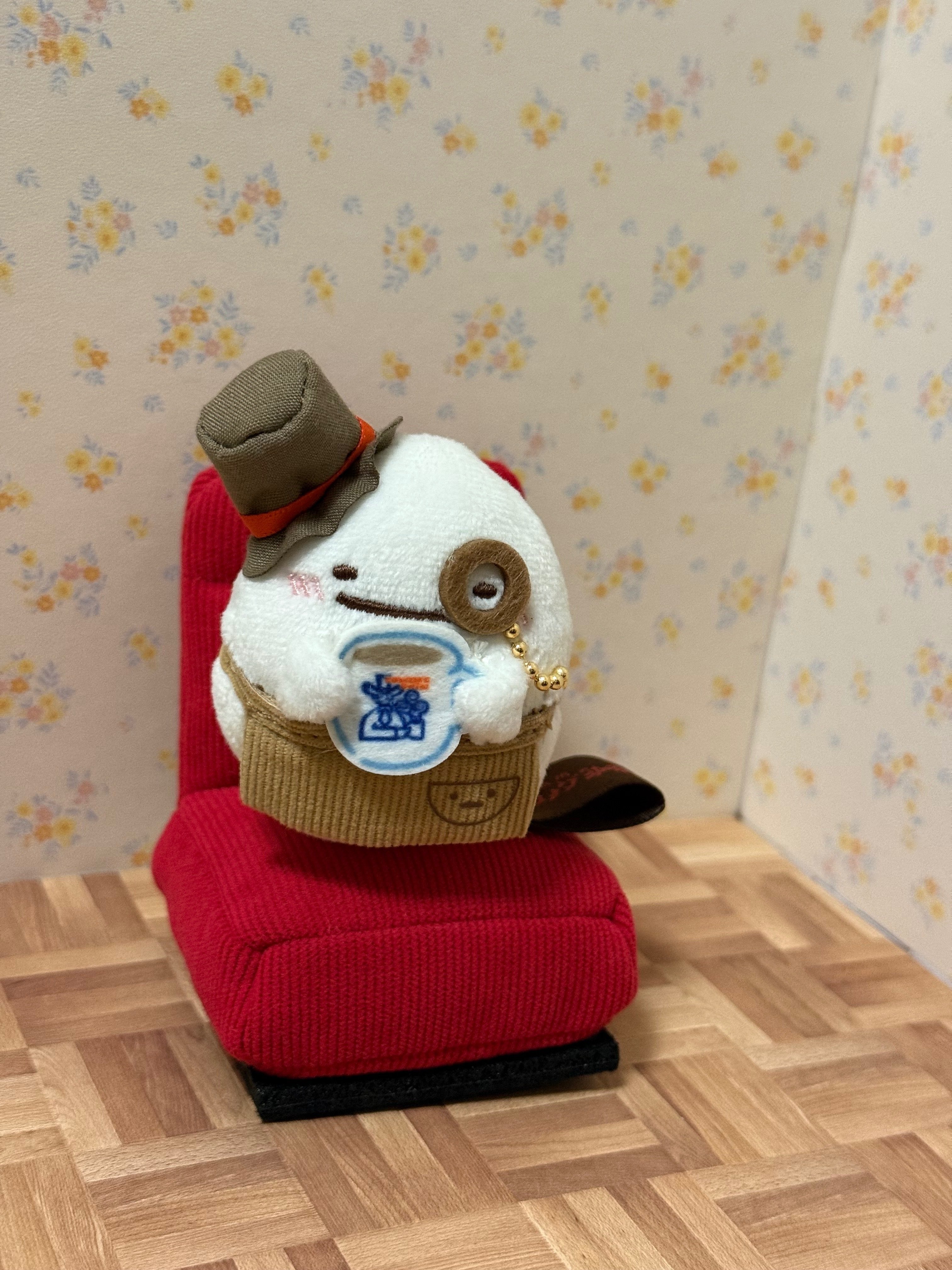 コメダ珈琲店×すみっコぐらし シーンぬいぐるみ｜すみ子