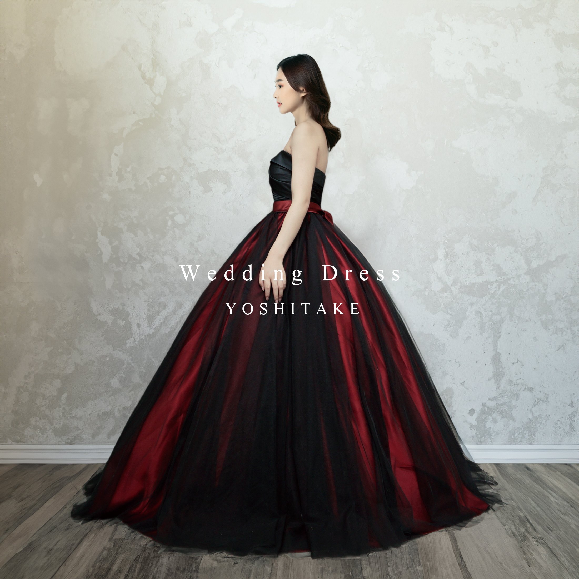 ウエディングドレス.ブラック＆レッド.カラードレス.プリンセスライン