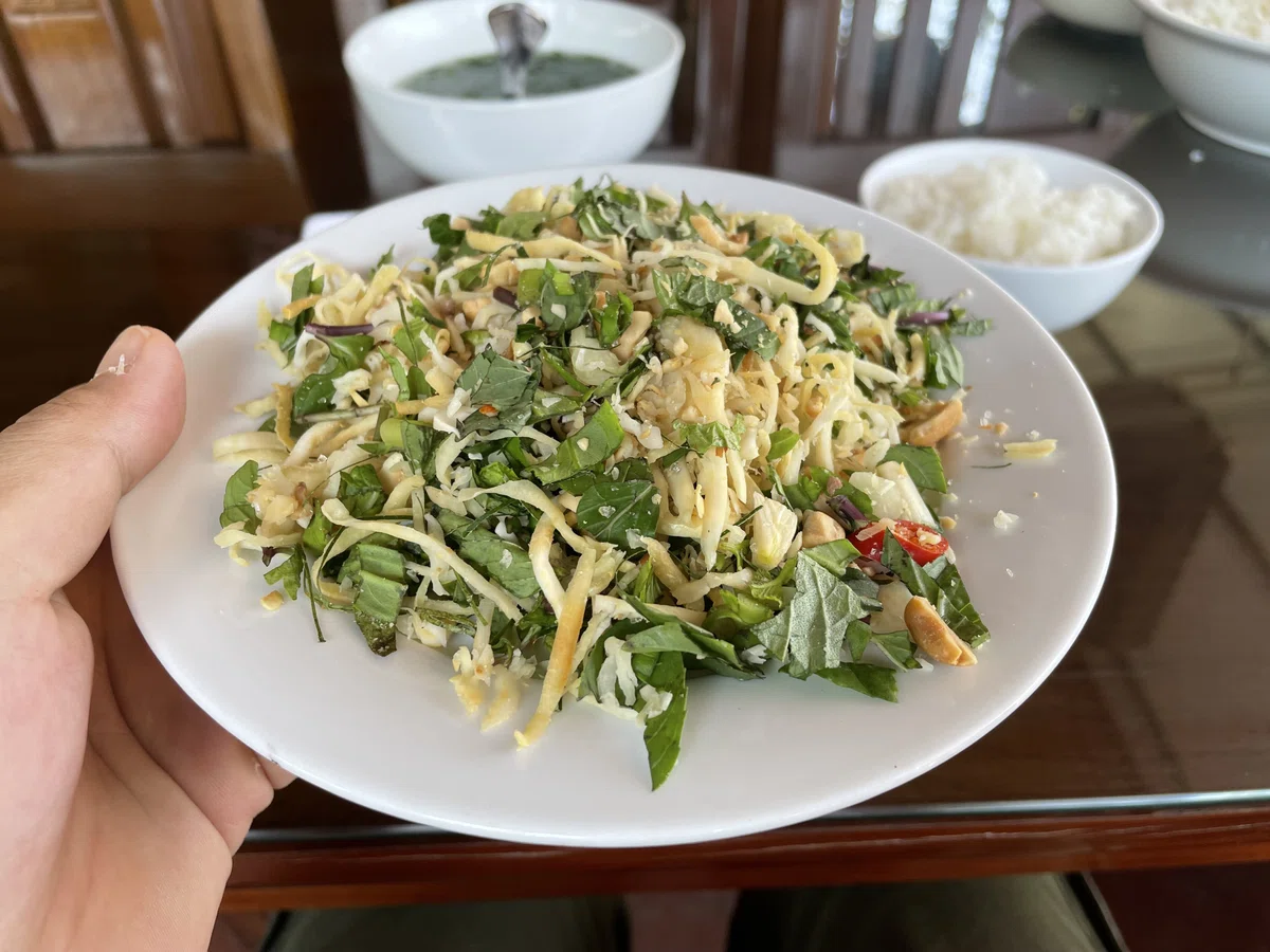 タインチュオンの名産品であるNhút(ニュット)