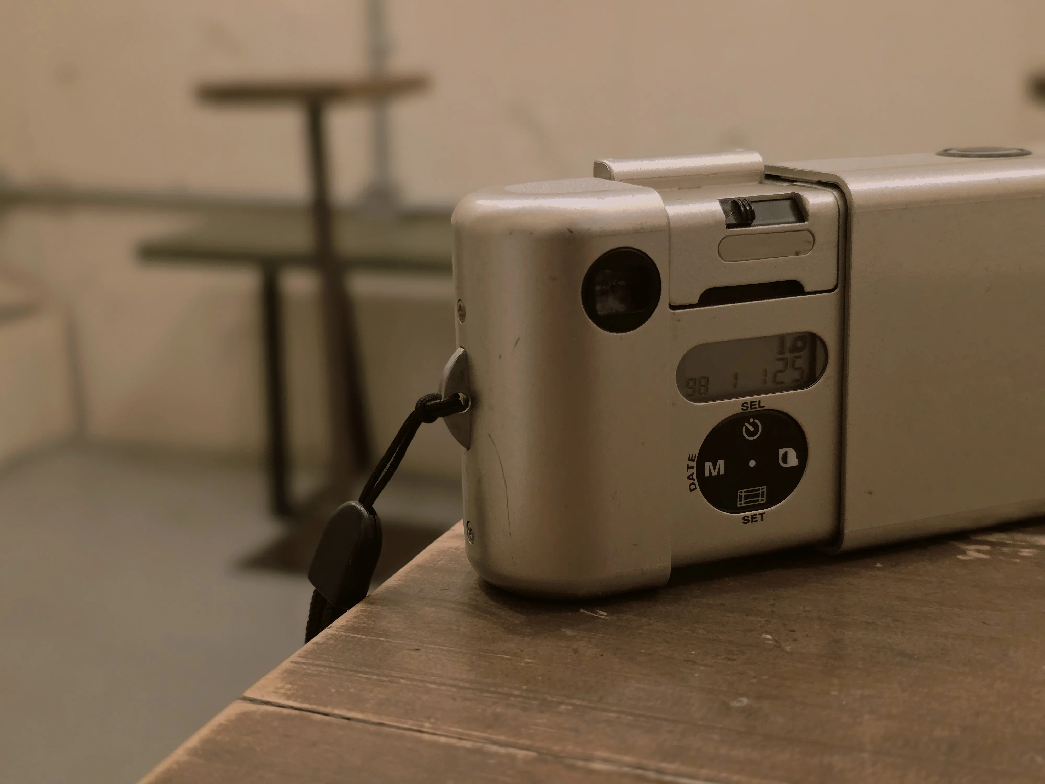 使えないフィルムカメラに5000円を支払った｜FUJIFILM EPION 1010 MRC