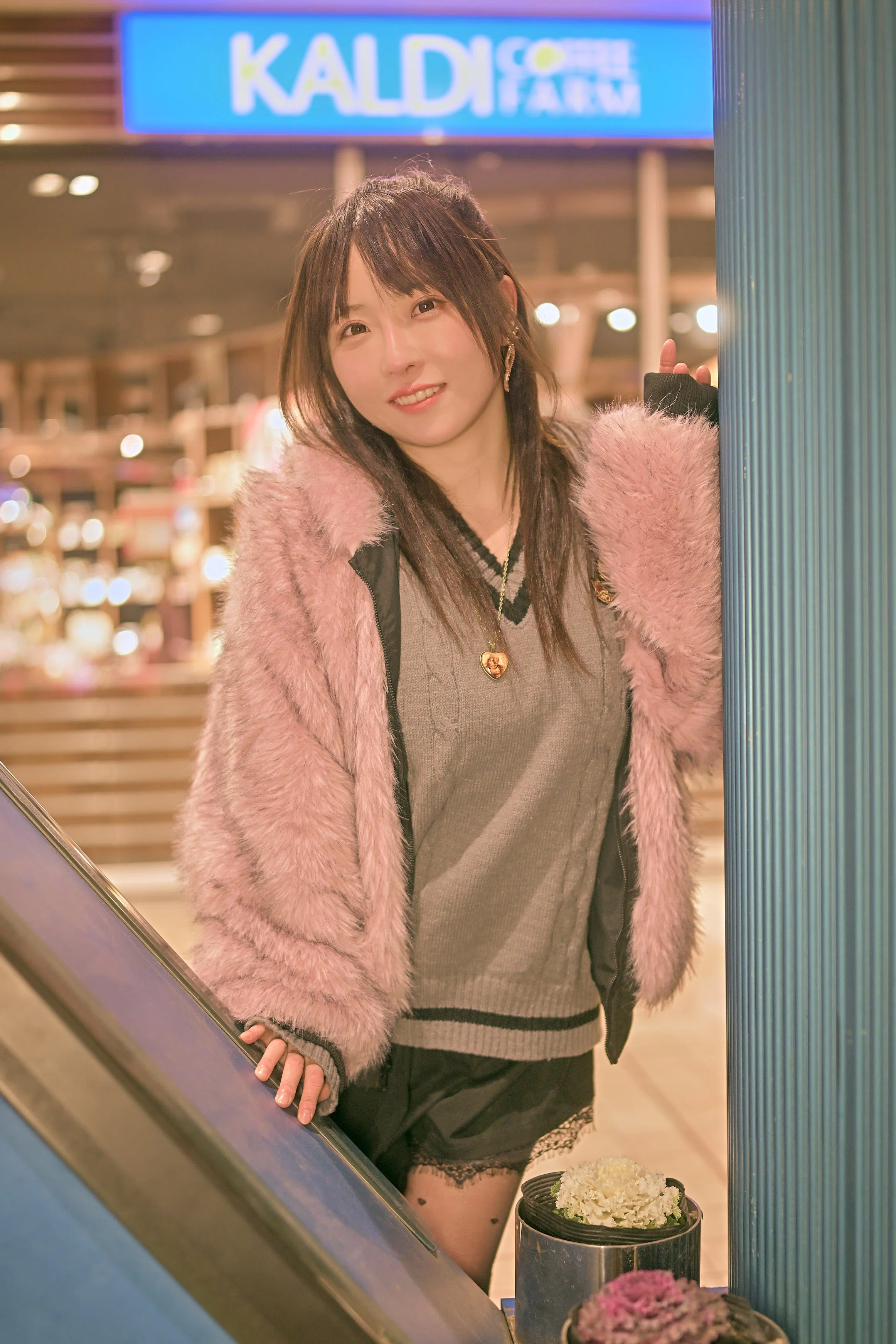 日下部ほたるさま（X: @hotaru_kusakabe ）夜景ポートレート② Z9