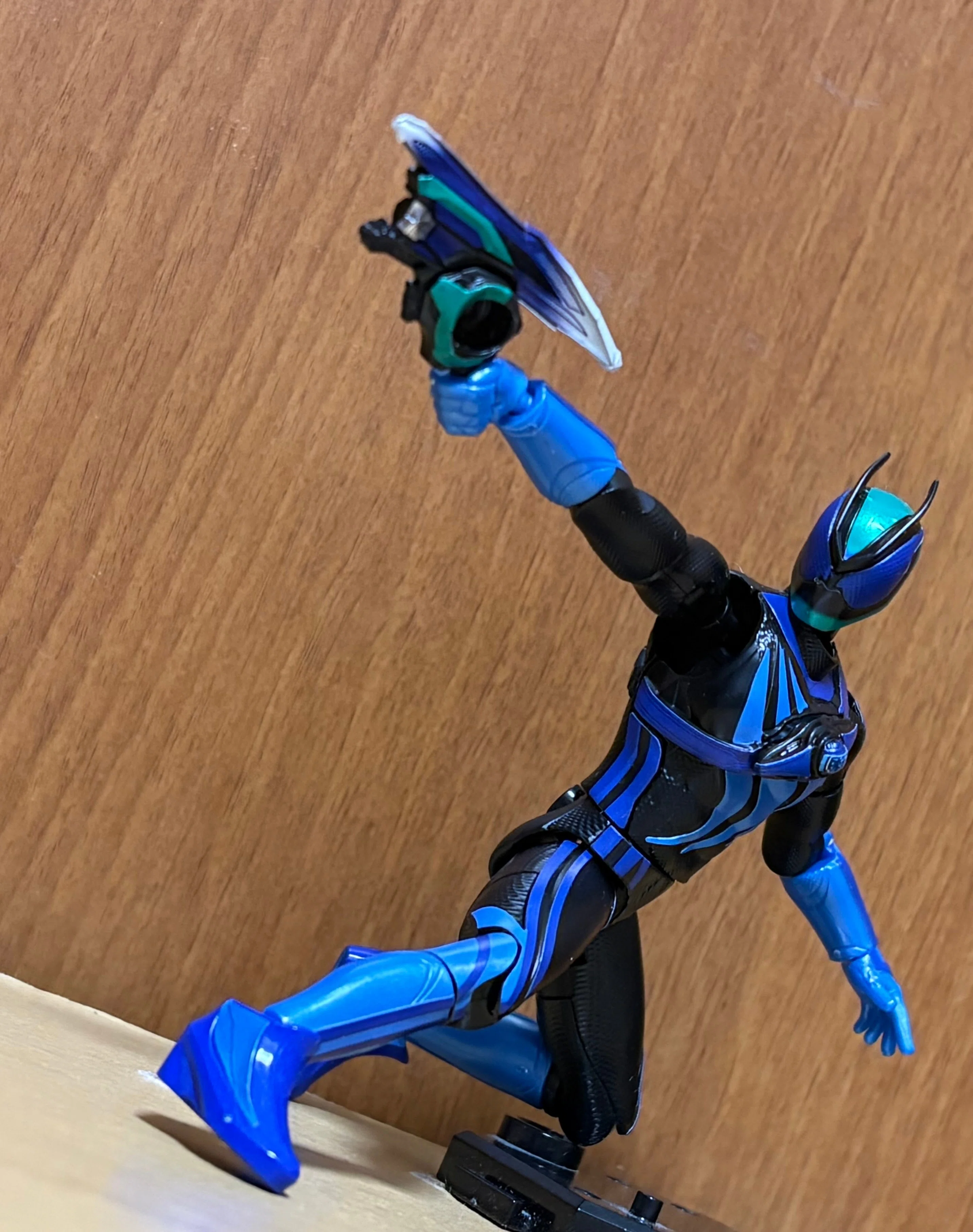 装動 仮面ライダーゼッツ テクノロム〜操る 思い通りだ〜｜ゆー