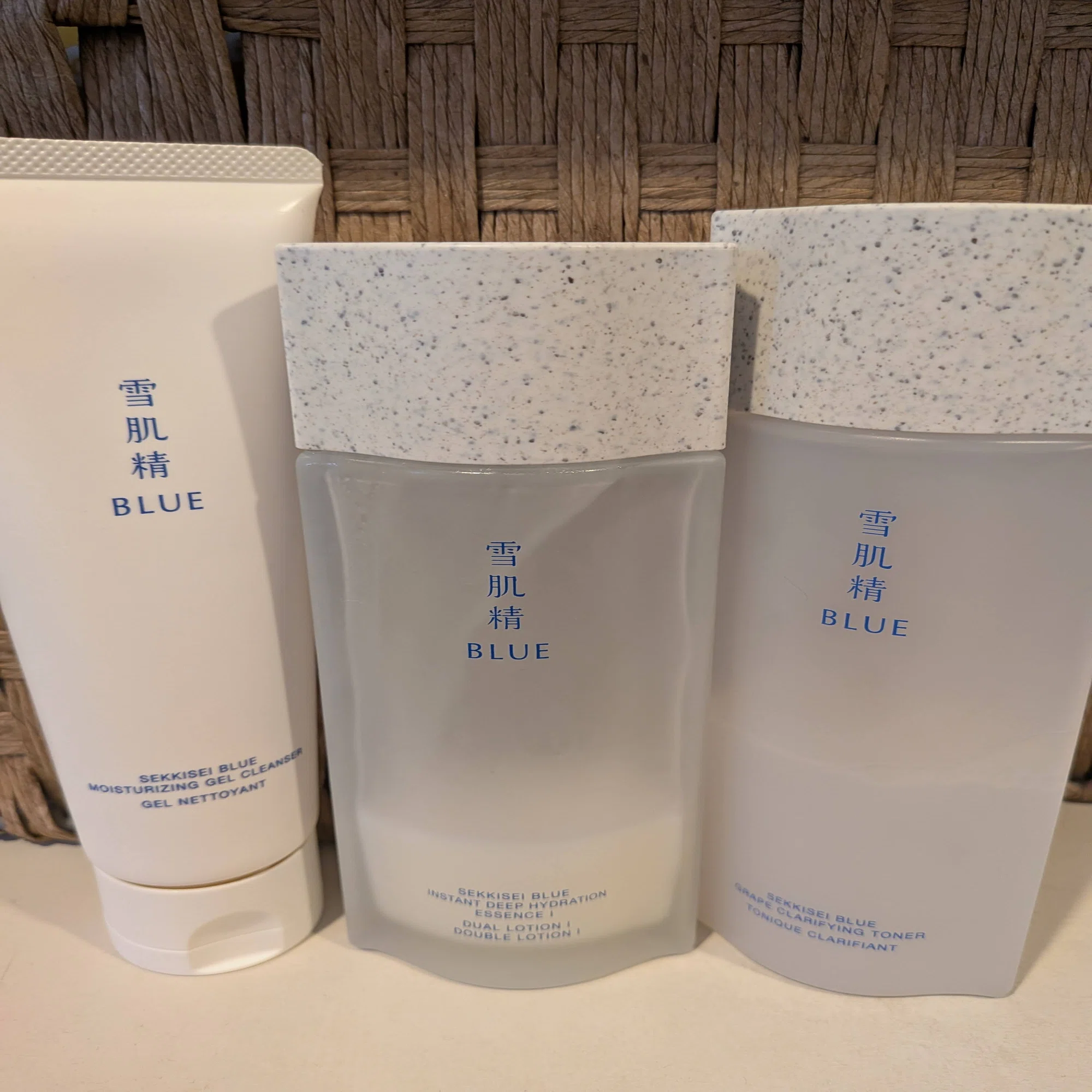 雪肌精 BLUE」が目指す「クリーンビューティ」とは～薬剤師が読み解く