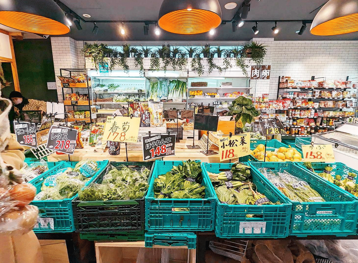 多くの人が衝動買いする「3本100円“社長バナナ”」来店客が増え続ける