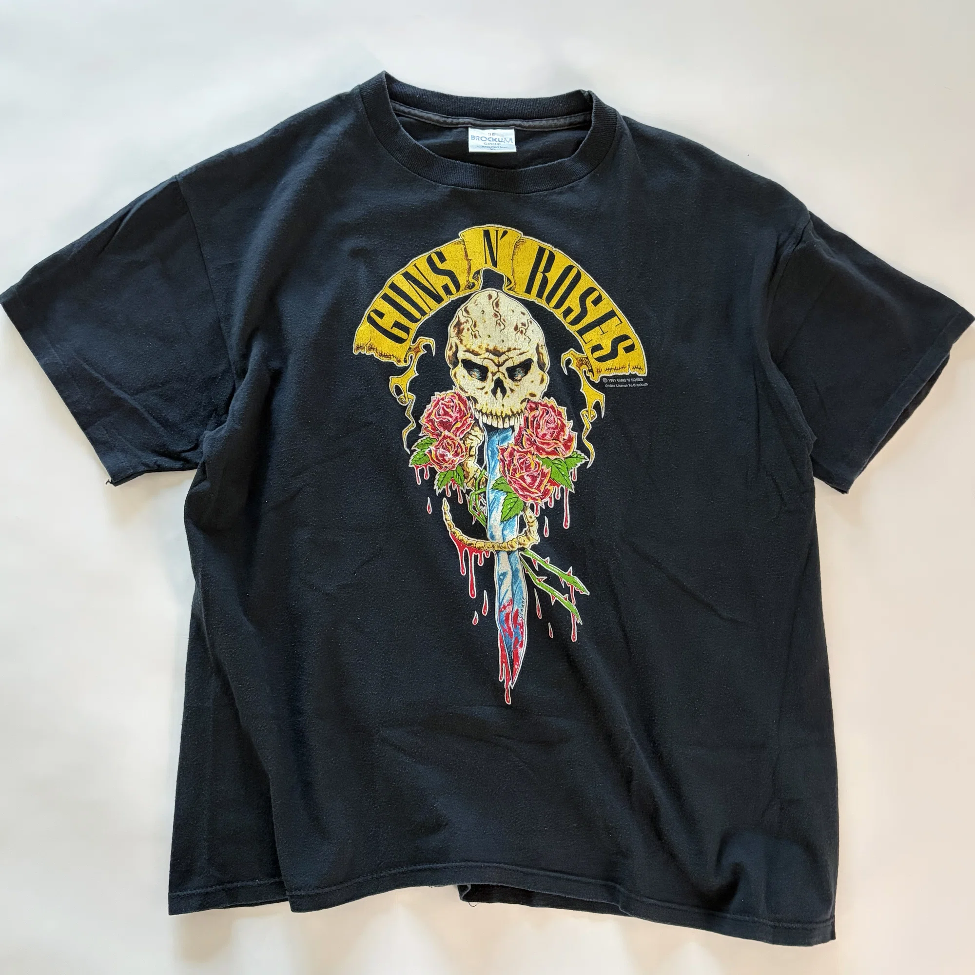 GUNS N