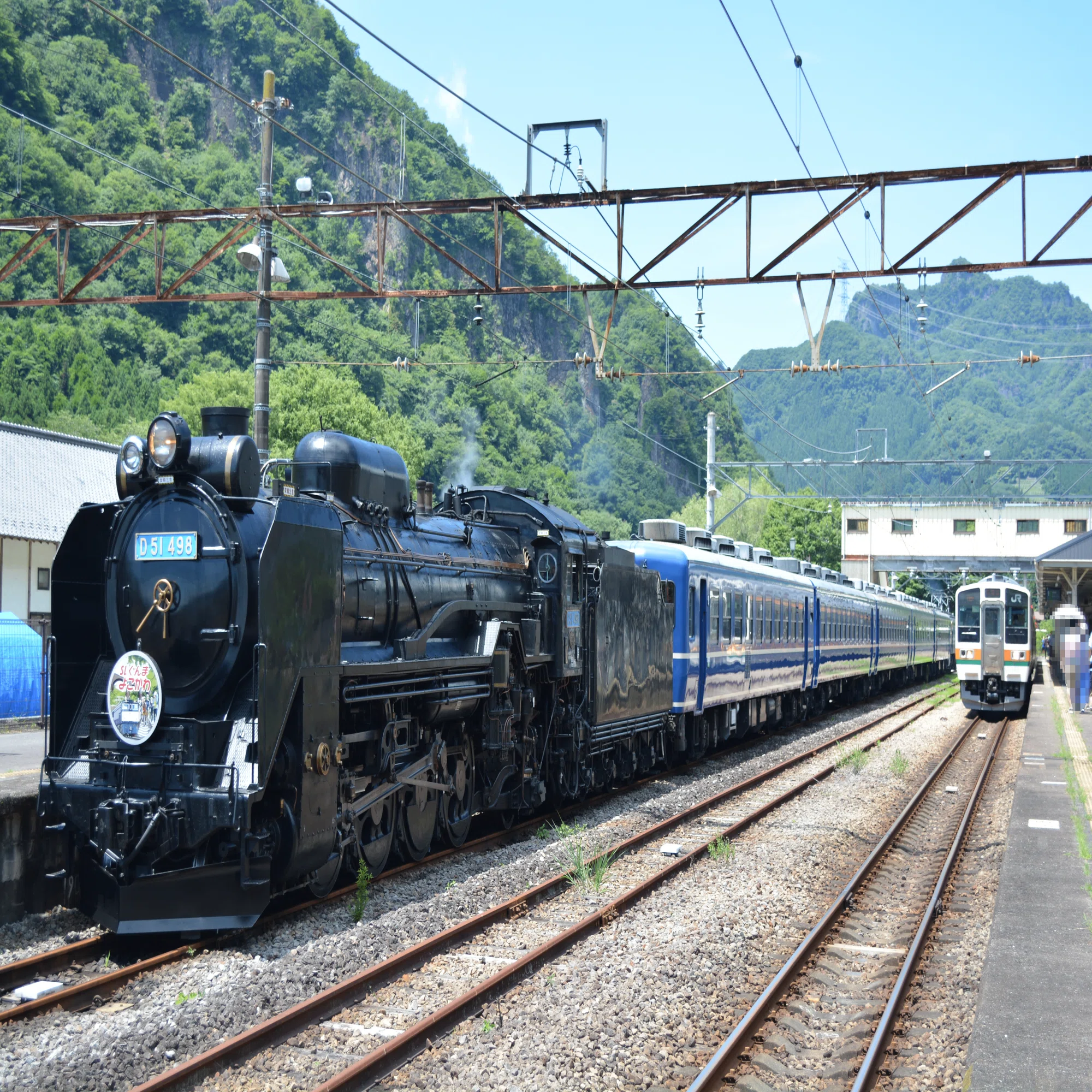 鉄道写真 青白いトーン 高品質印刷 青い電車の写真素材｜写真素材なら「写真AC」無料（フリー）ダウンロードOK