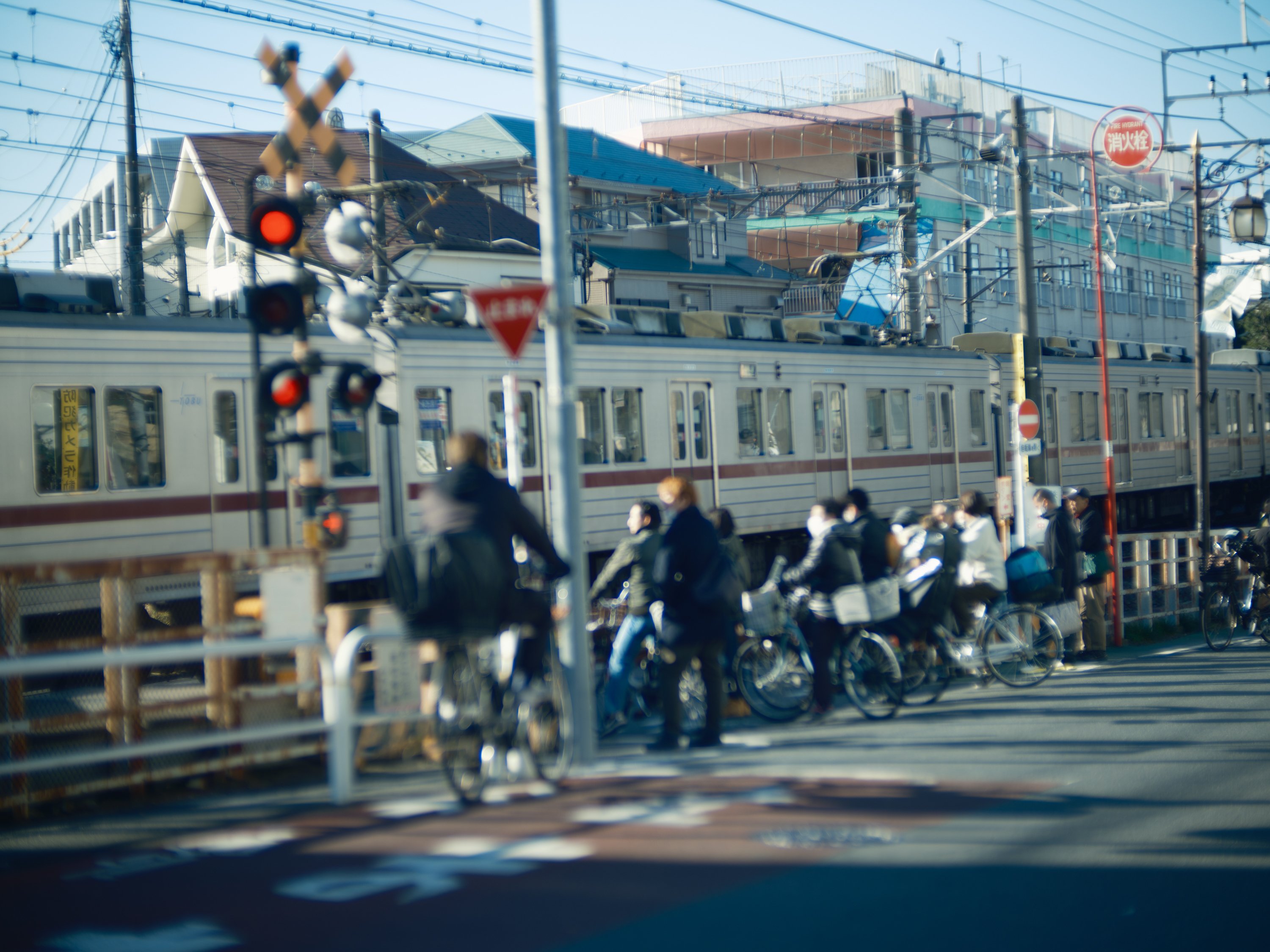 非日常を連れてくるレンズ” GFX100II × ACT300 120mm f1.6｜Kaichi