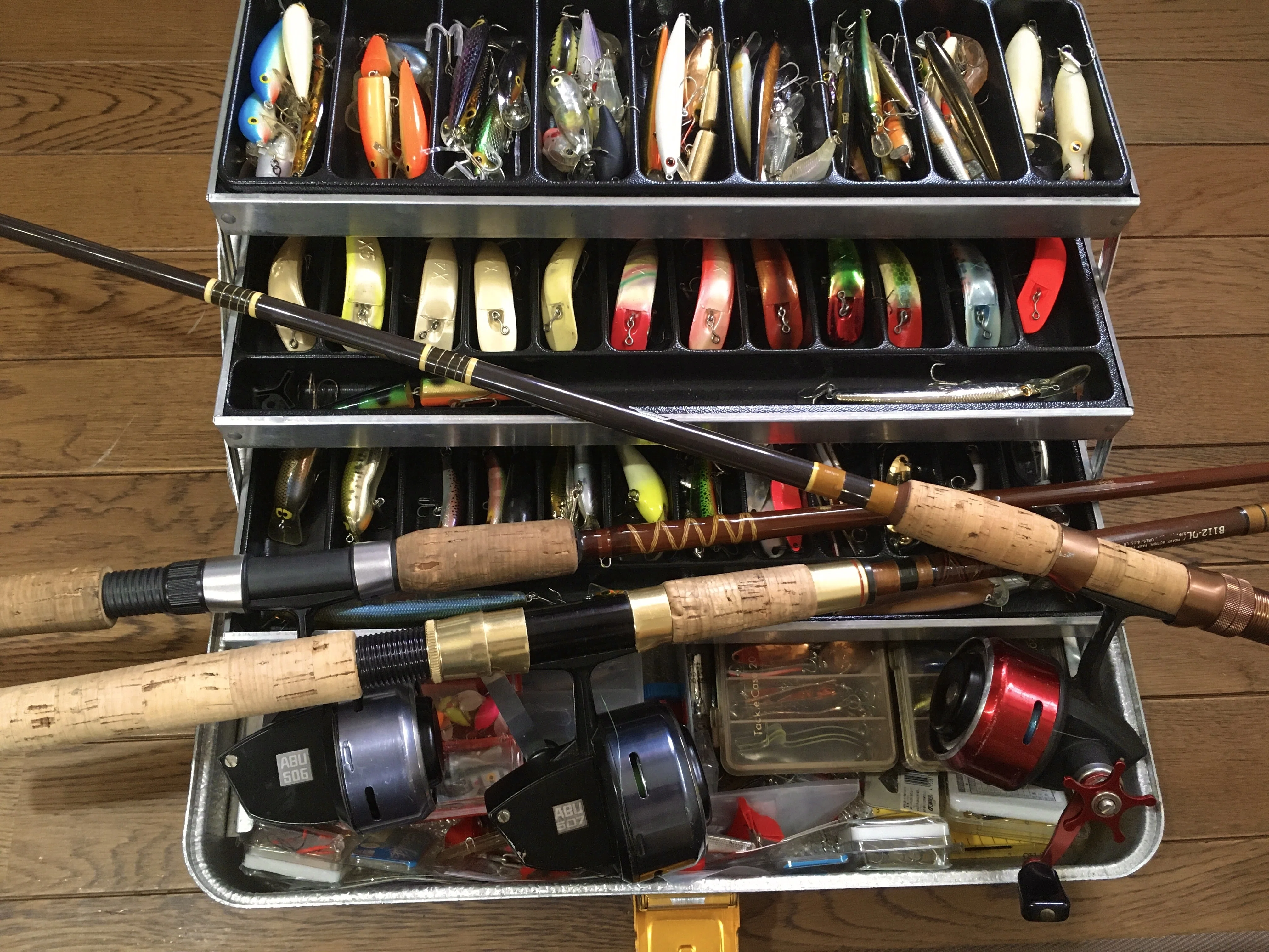 🎣オールドフィッシングタックル057 湖水のアンダースピン ~ ABU 500