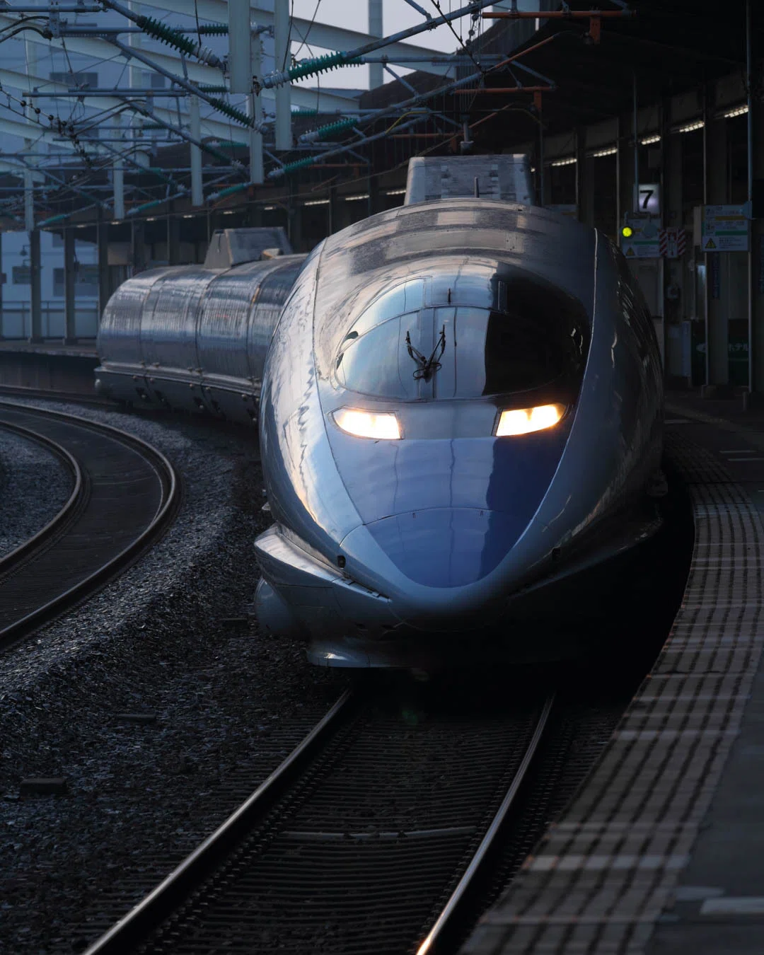 徳山駅で山陽新幹線の撮影をさせて頂きました。