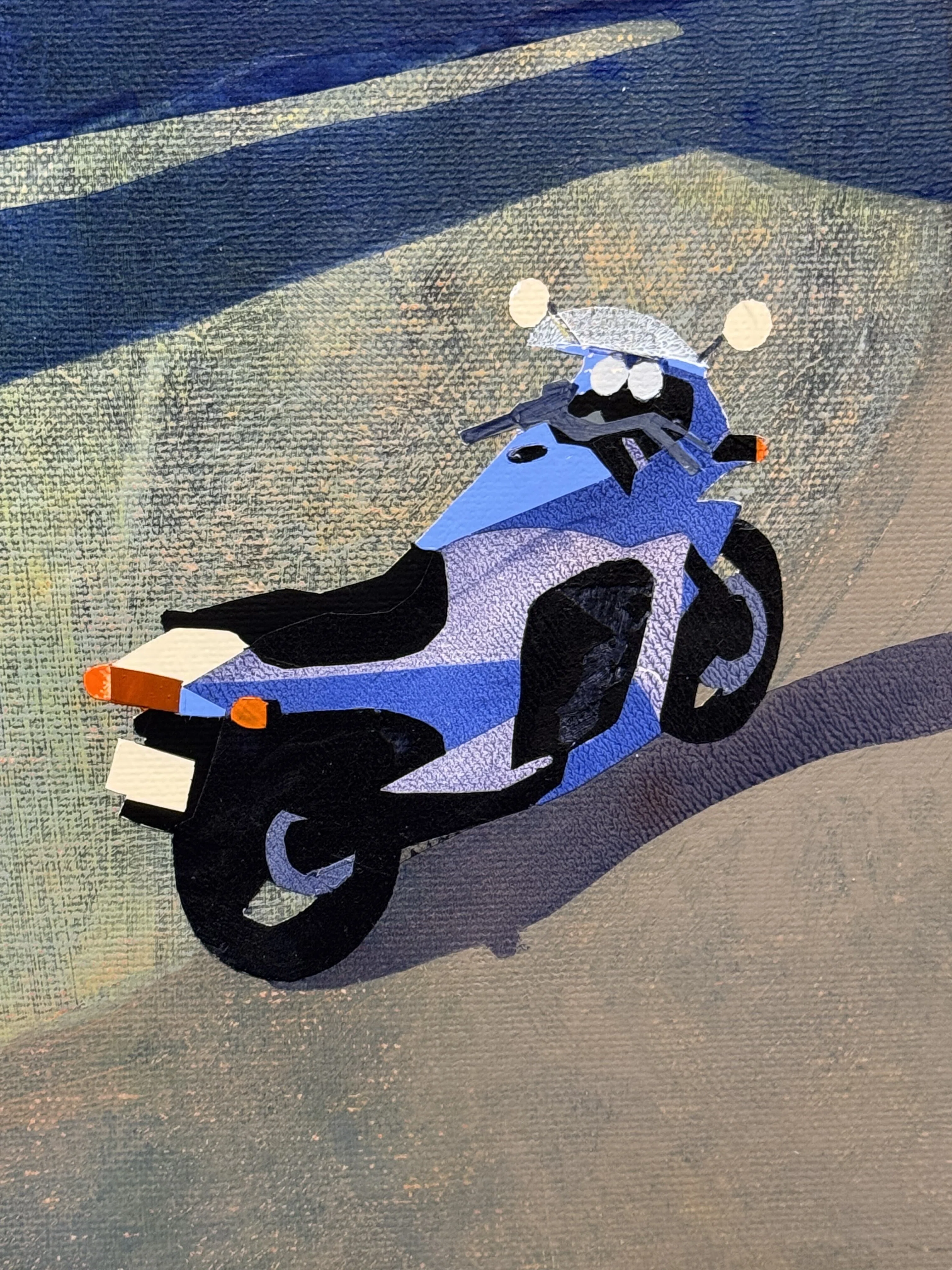 一日かけてバイク一台。アナログ制作の不自由さと、大量のゴミへの罪悪