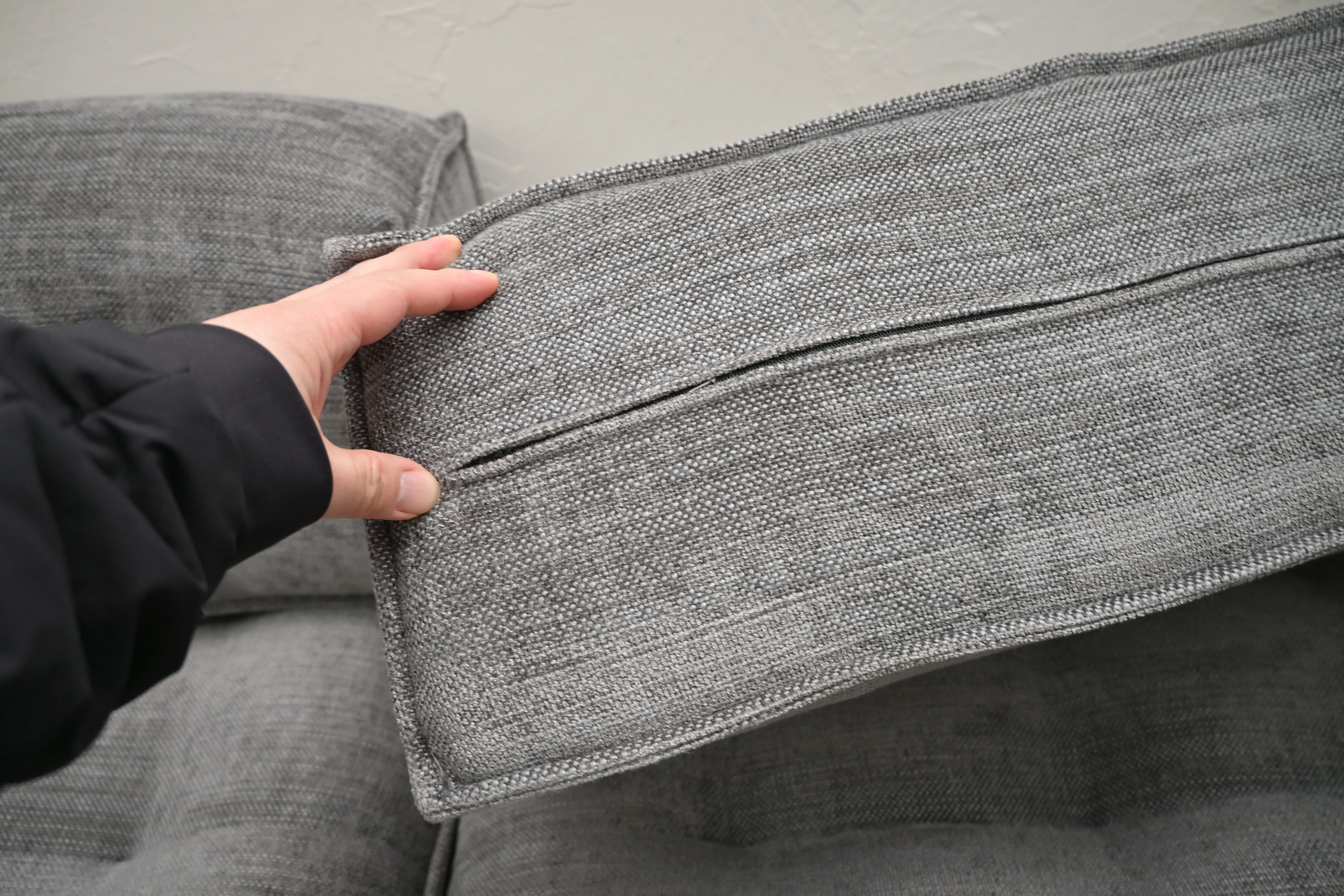 かなでもの「THE CUSHION SOFA」購入レビュー！暮らしによりそうソファ