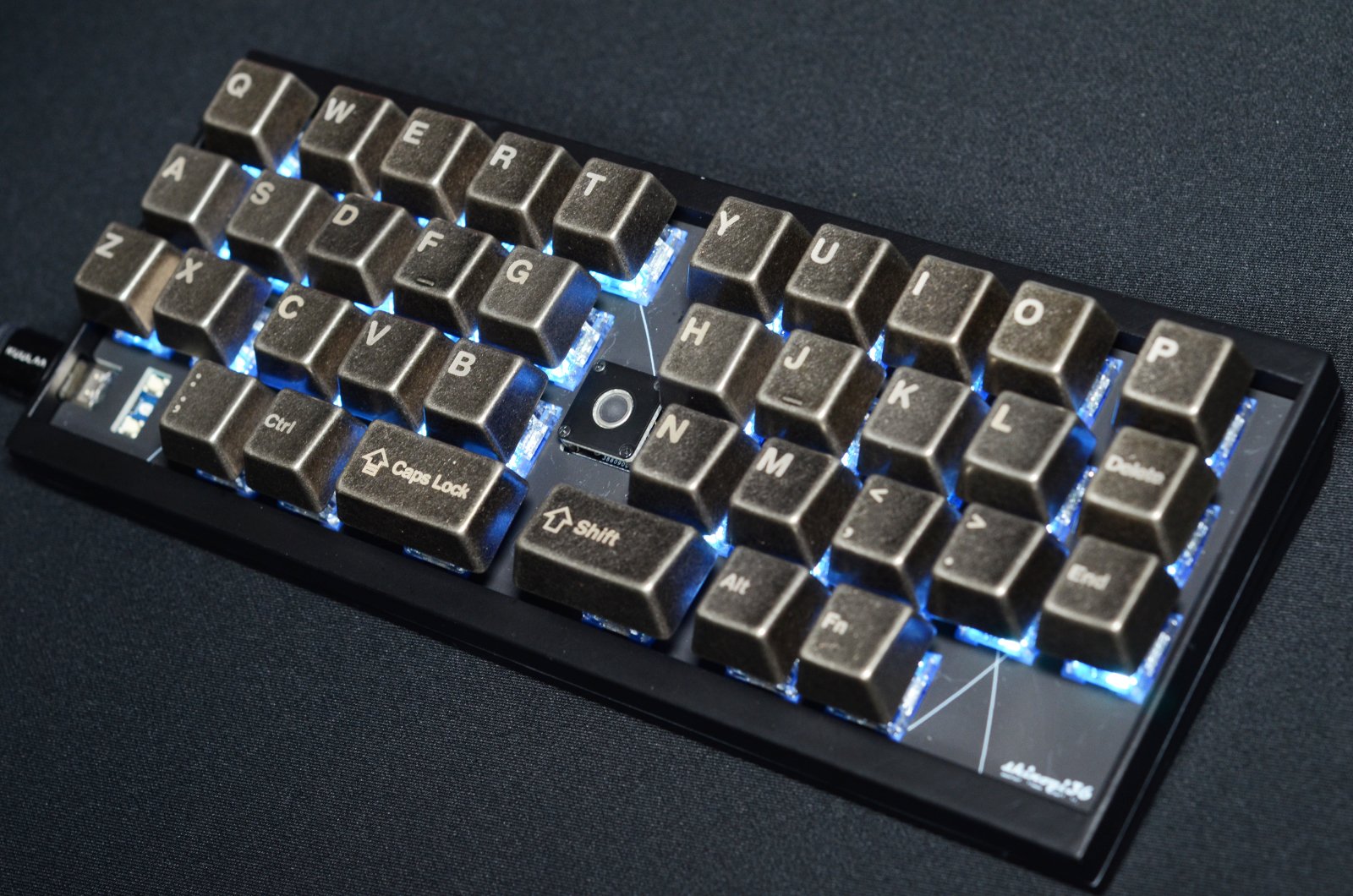 Awekeys Viking Antiques Full Metal Keycaps Set 金属ならではの重厚