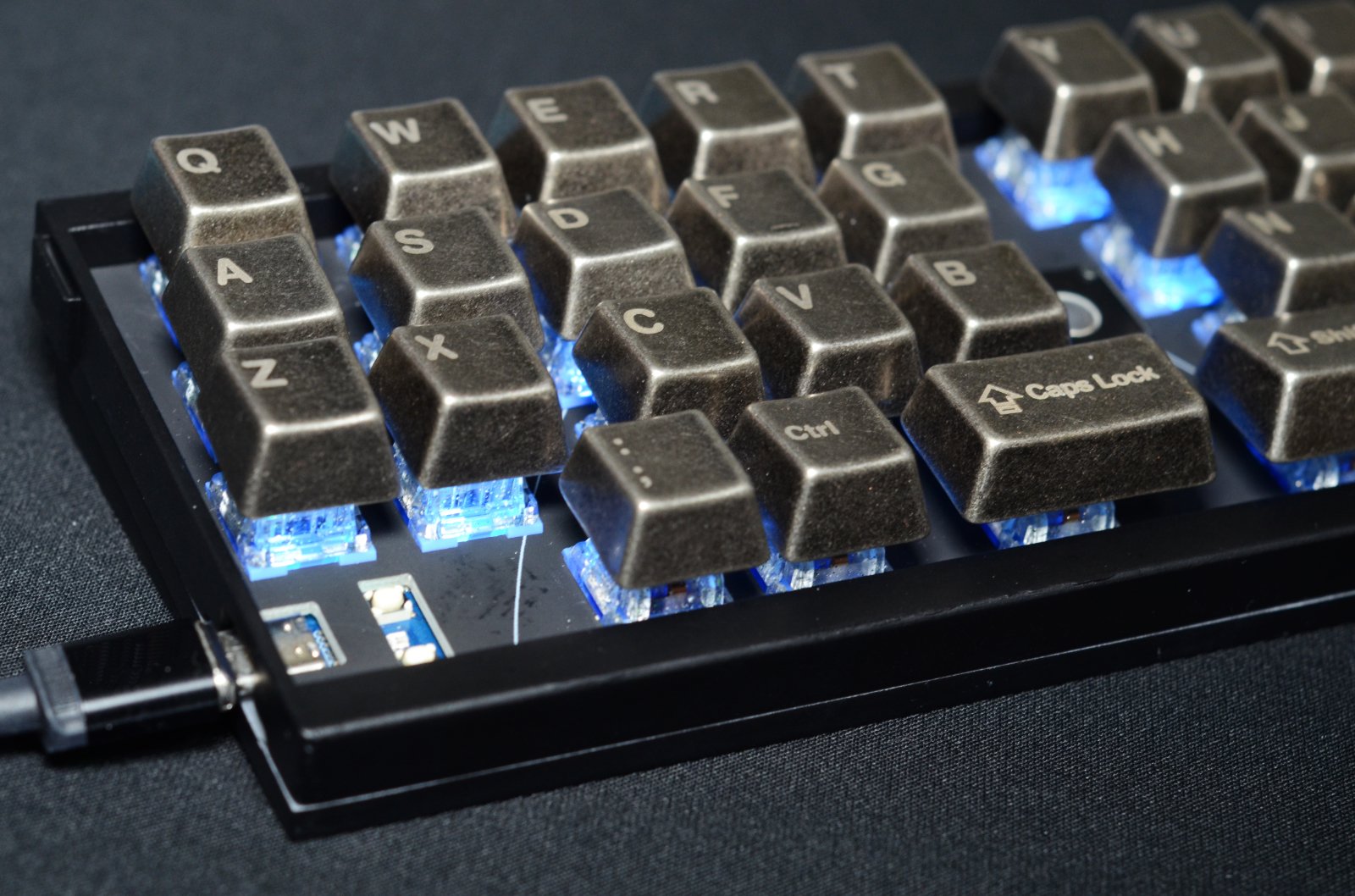 Awekeys Viking Antiques Full Metal Keycaps Set 金属ならではの重厚