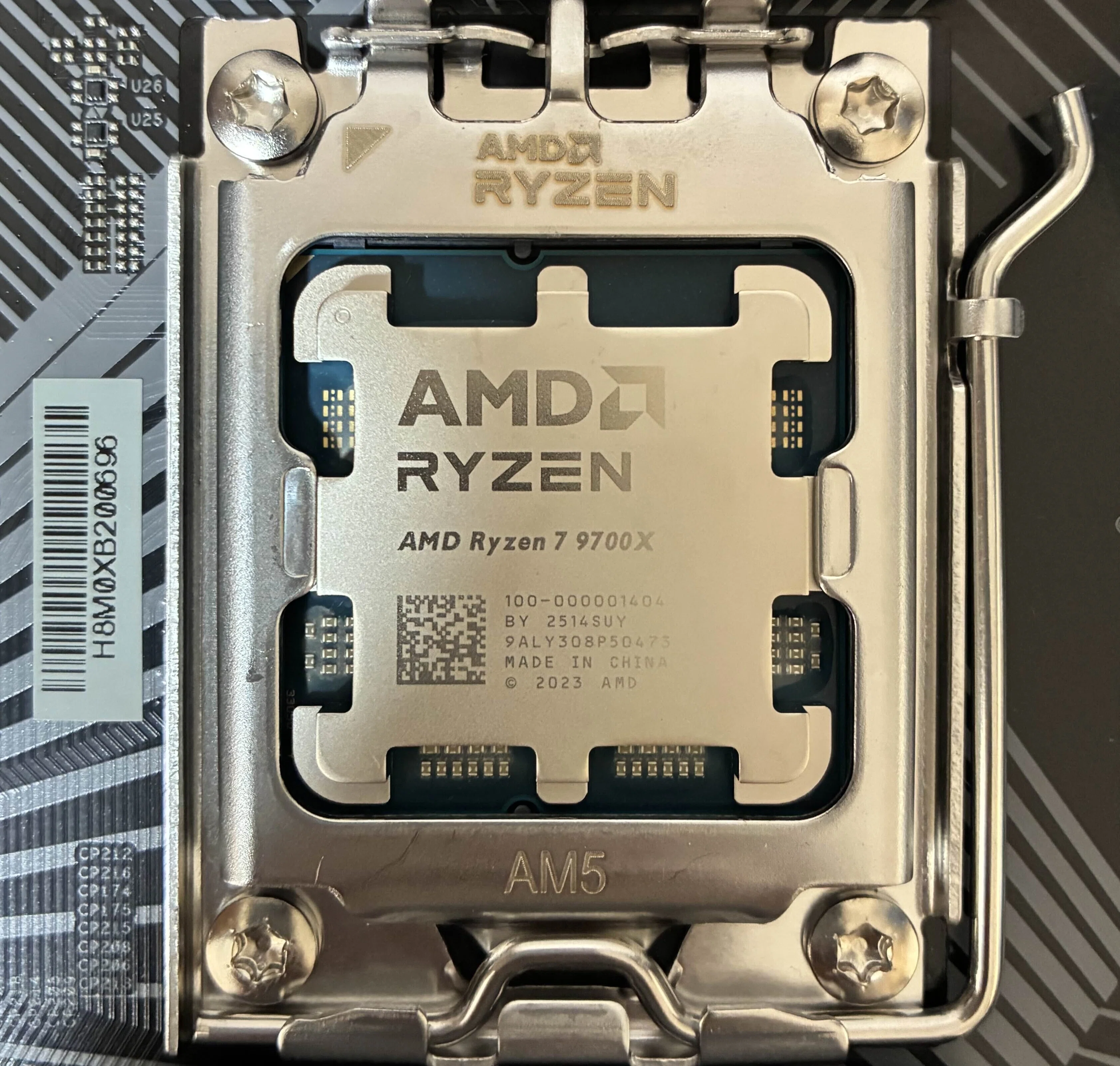 今PCを組むのは時期が悪いけどPC組んでみた｜ねこです
